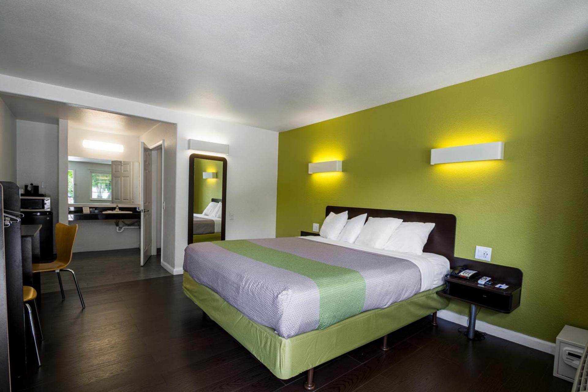 King Accessible Room