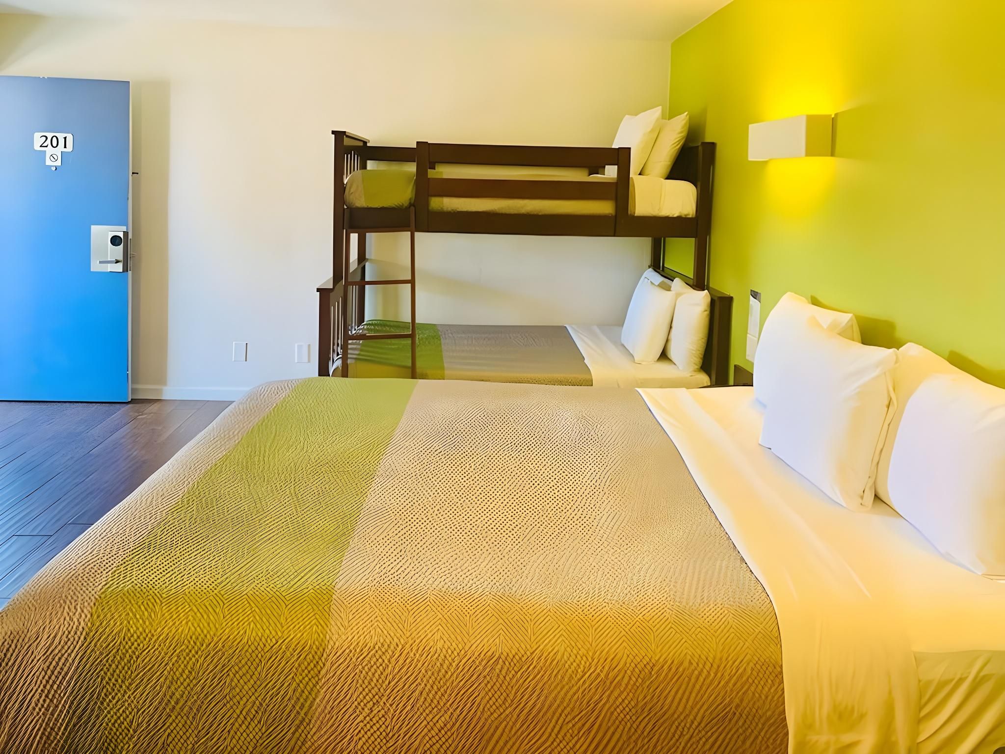 King Bunk Room