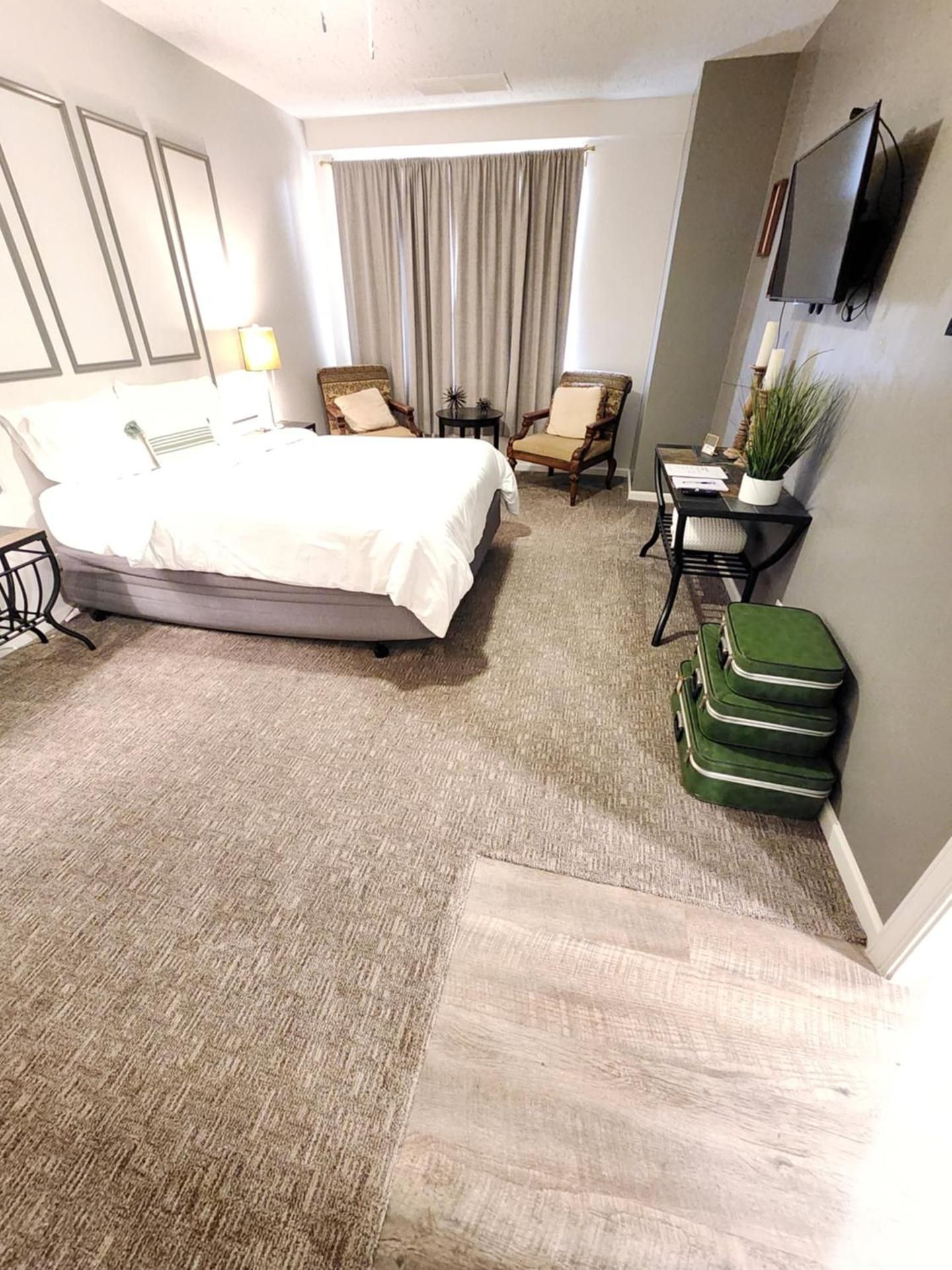 Hotel Phillips Deluxe Queen Suite 11