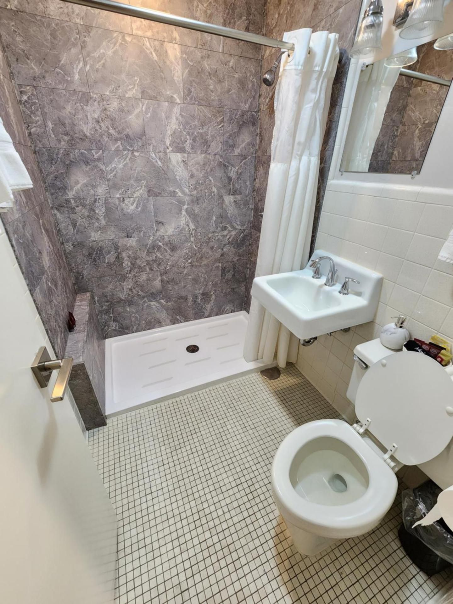 Hotel Phillips Queen Studio 16