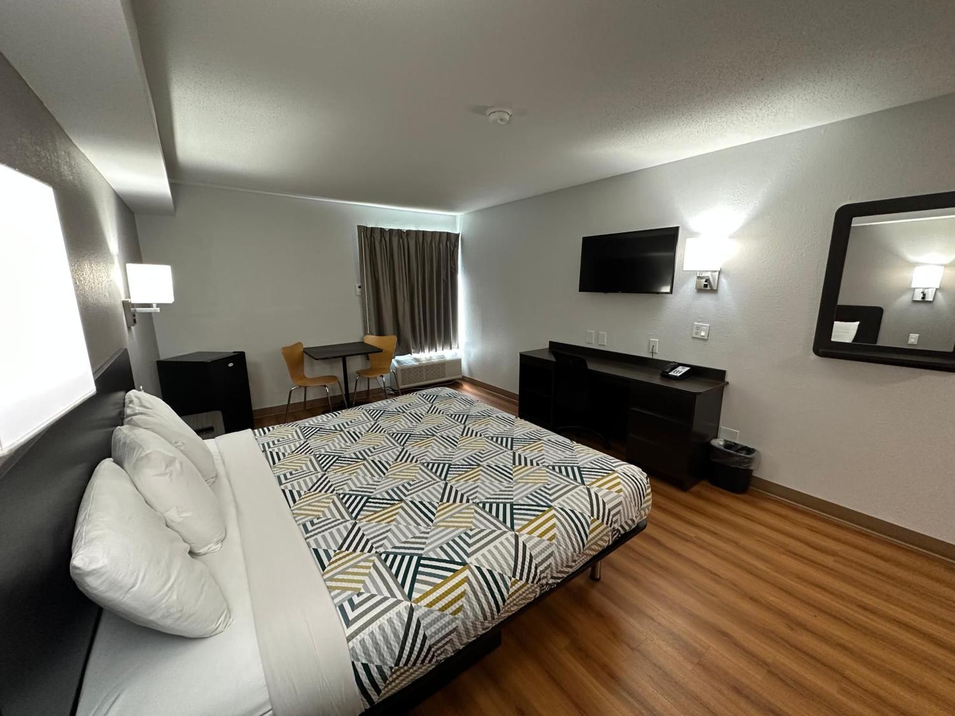 Deluxe King Room - Smoking