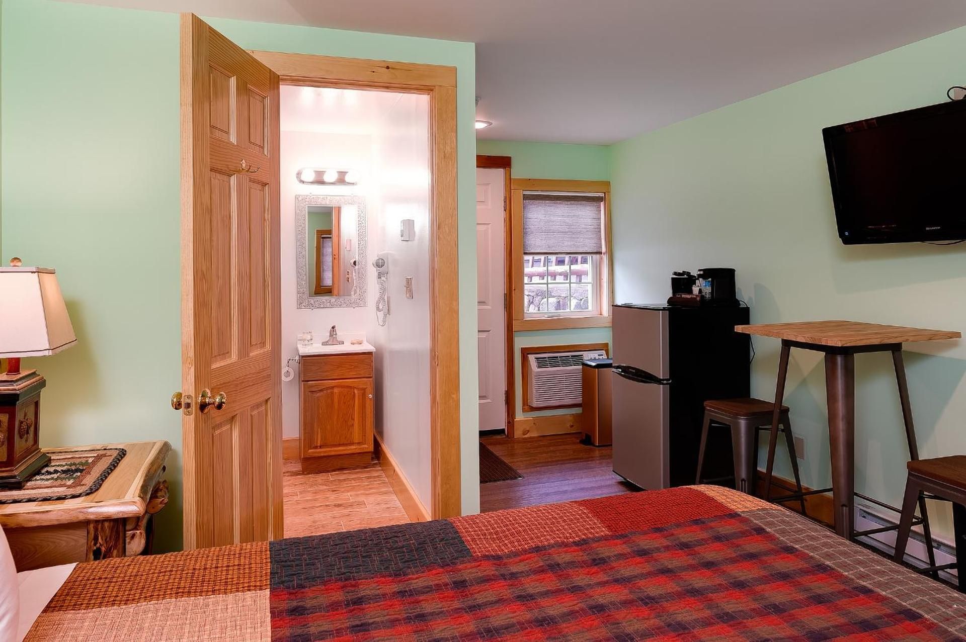 Cobble Mountain Lodge