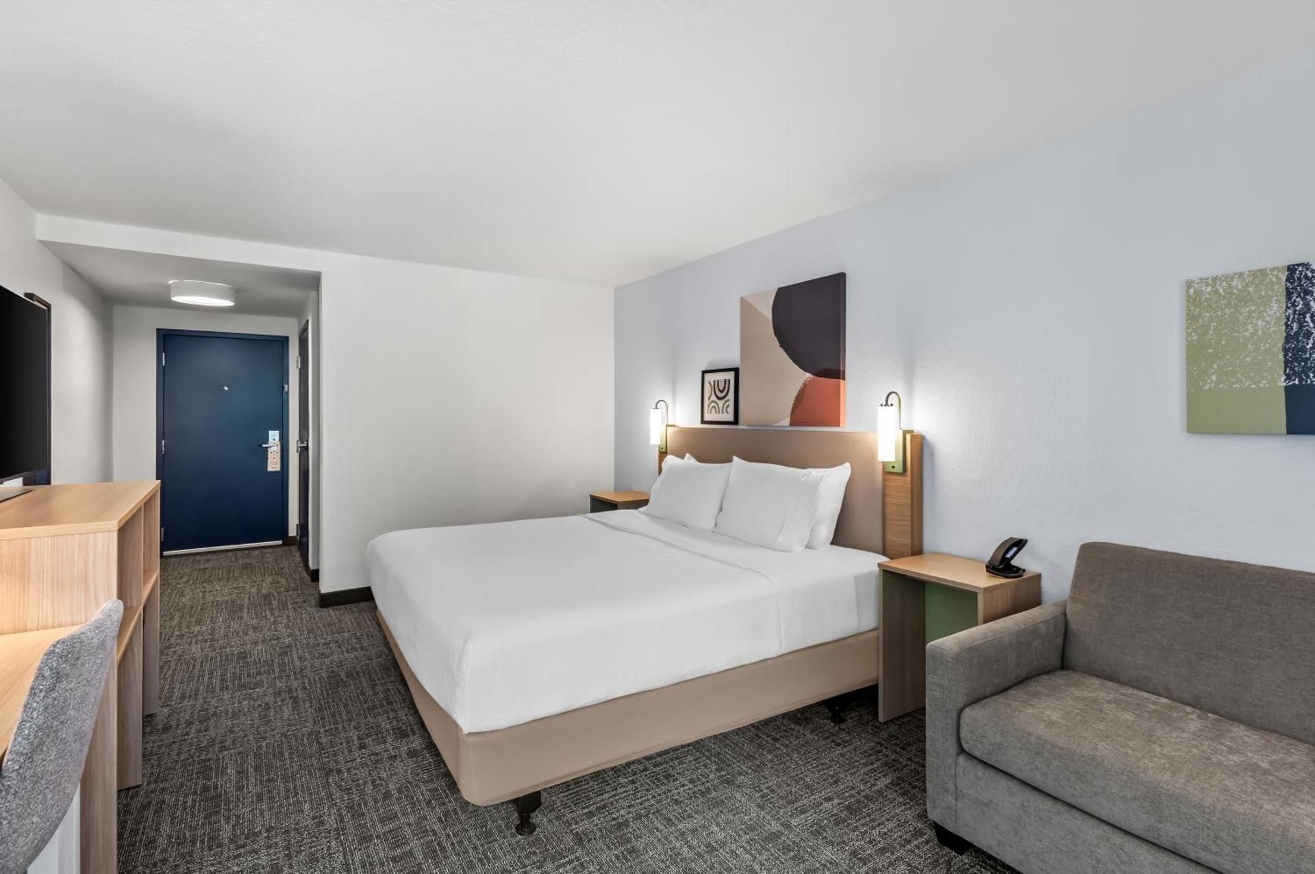 King Room with Mobility Accessible Tub