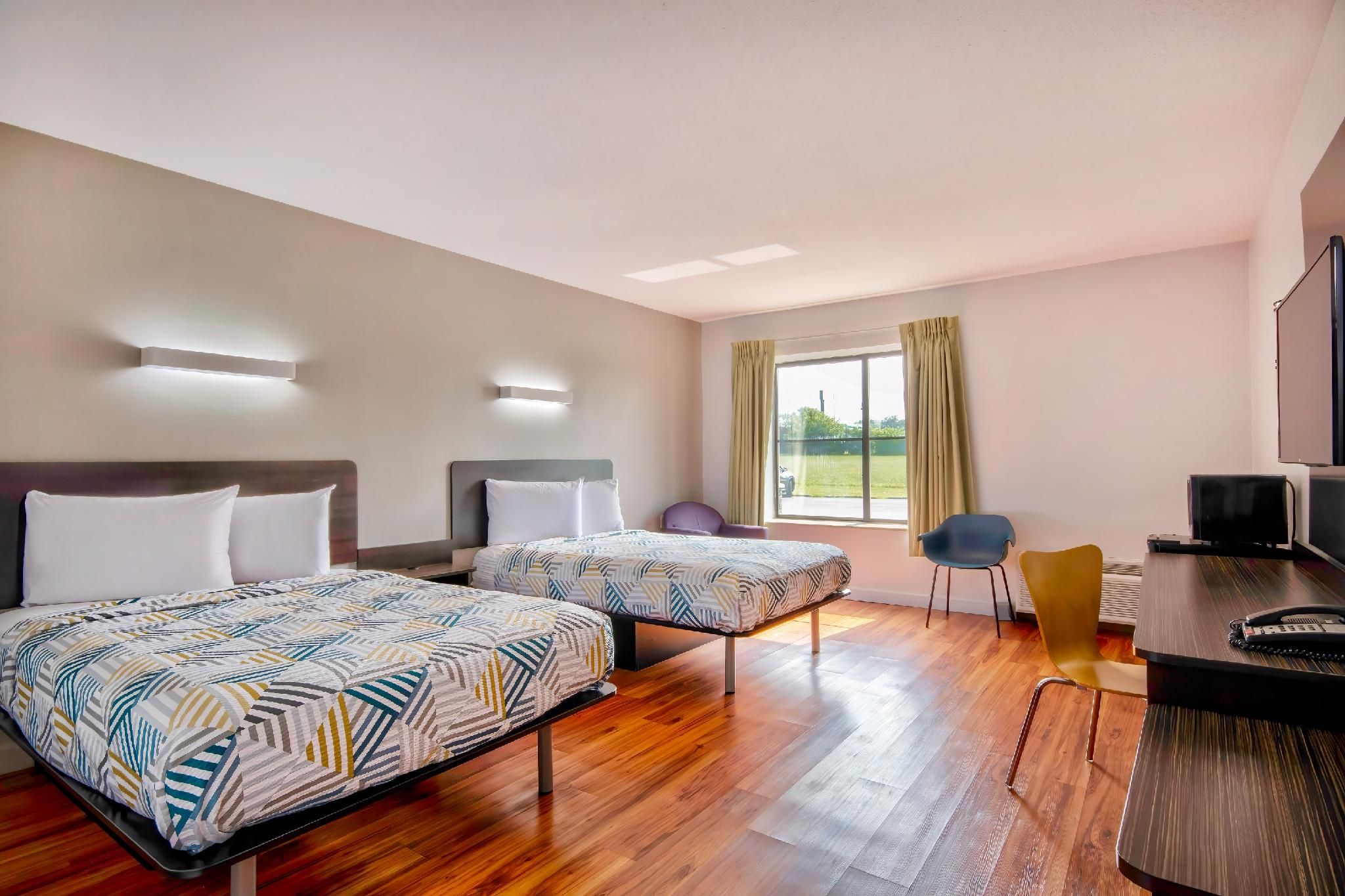 2 Full Beds Non-Smoking
