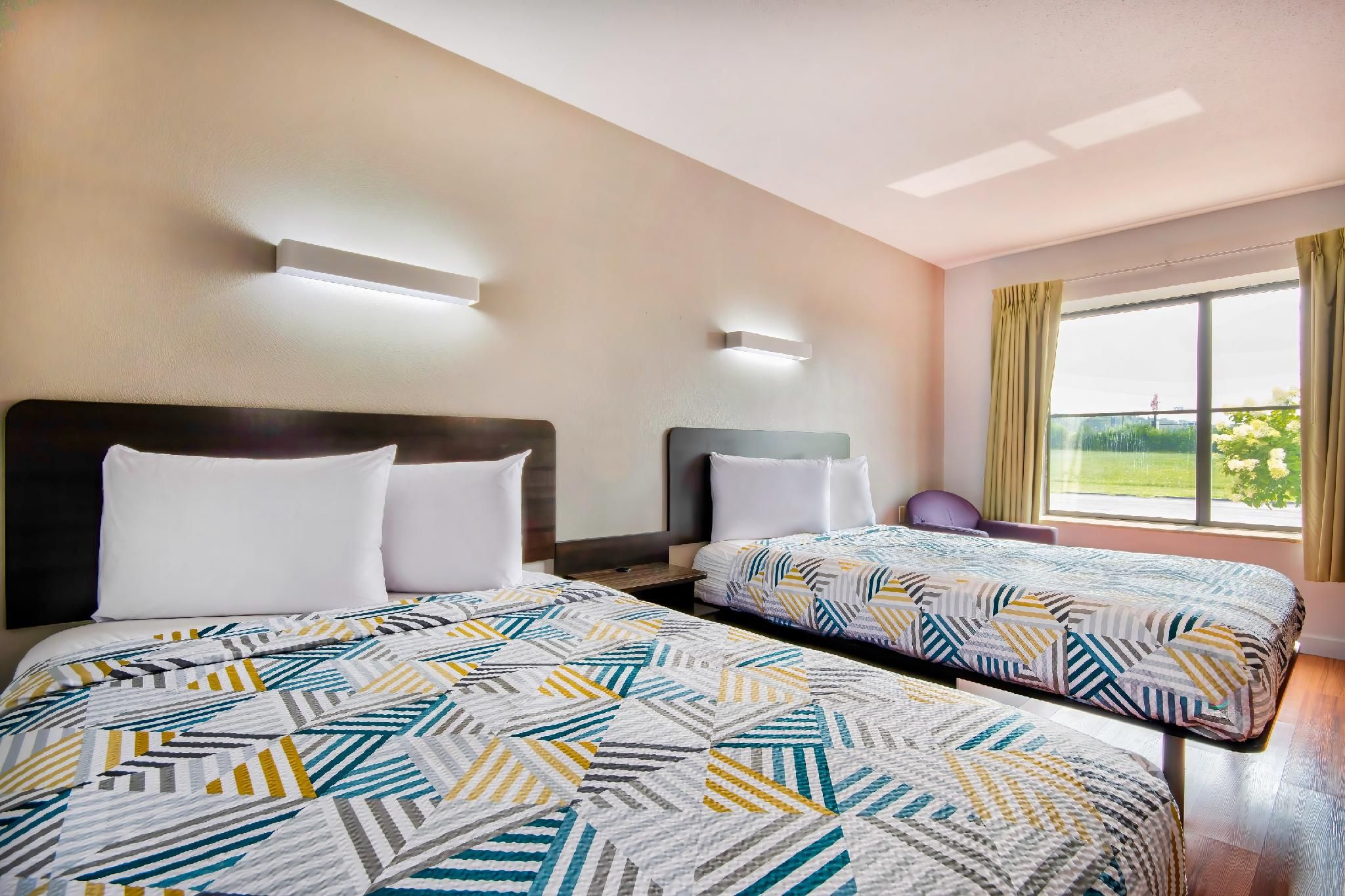 2 Full Beds Non-Smoking