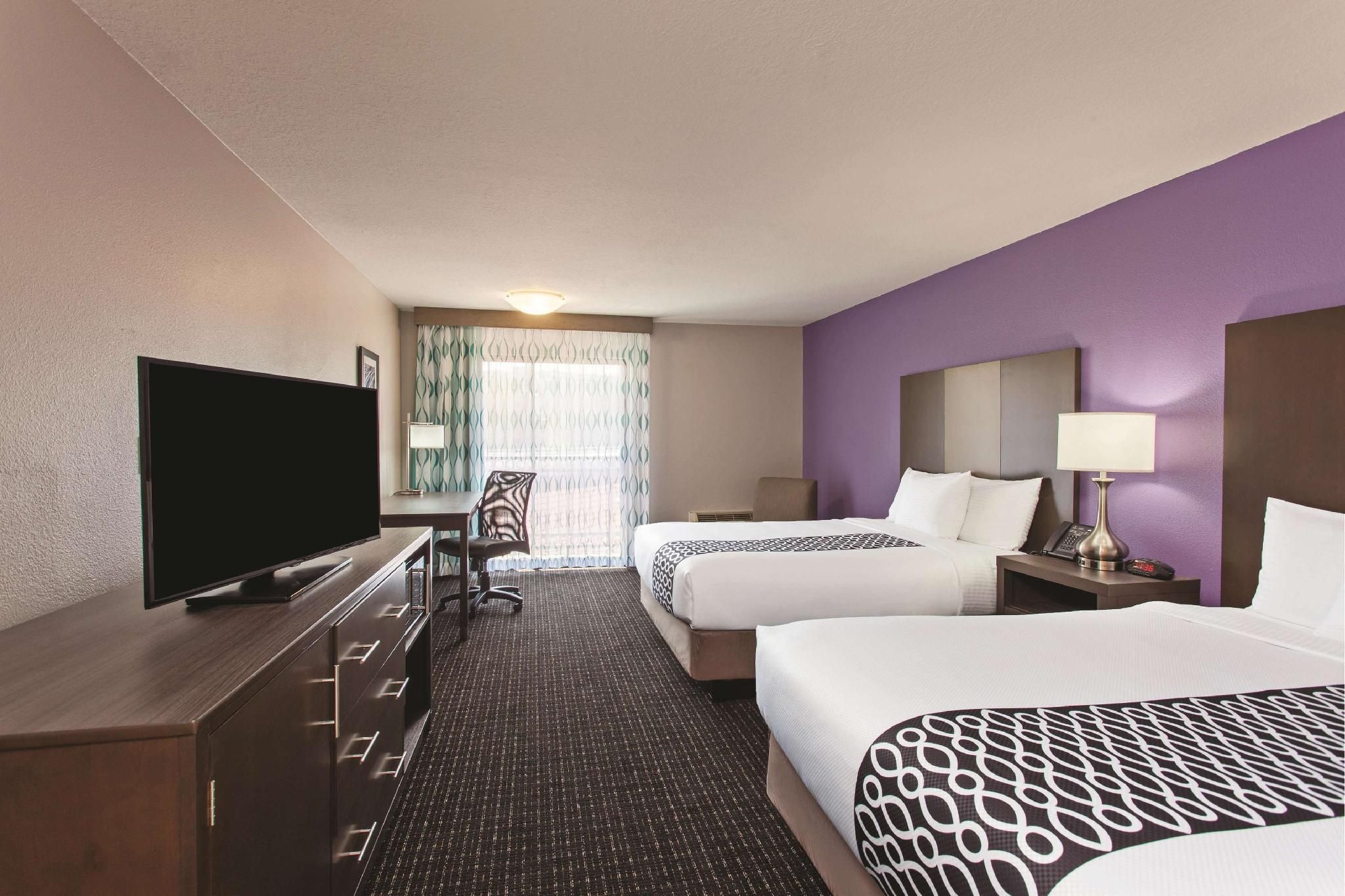 2 Queen Beds, No Smoke