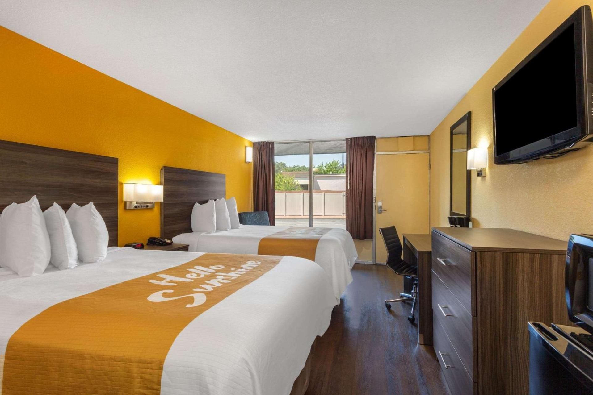 Two Double Beds Non-Smoking