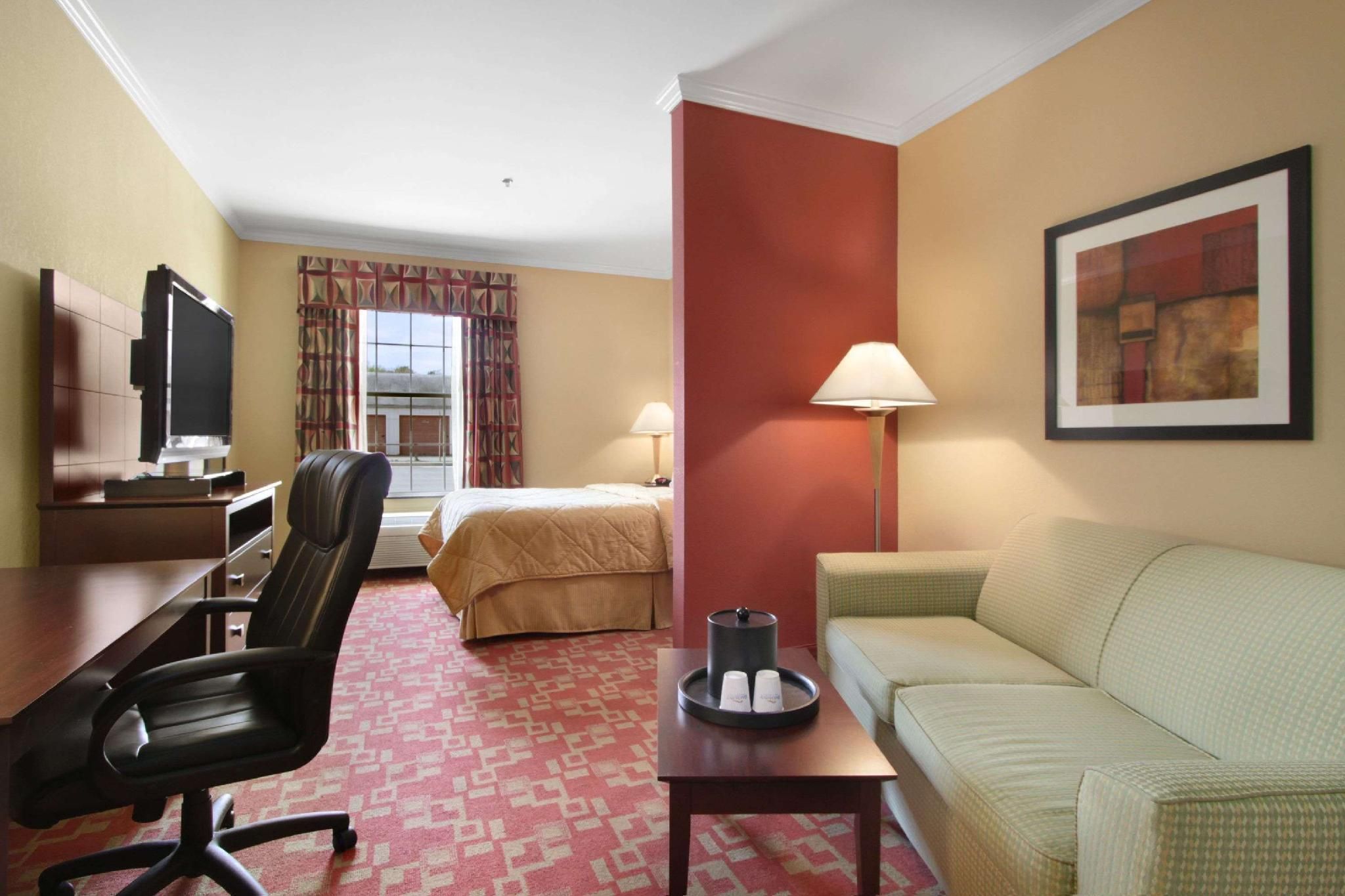 1 King Bed, Nonsmoking