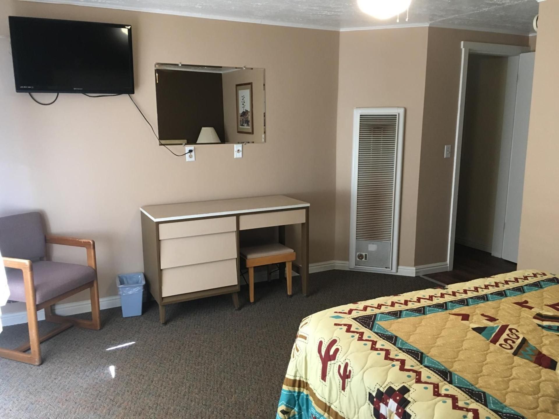 Queen Room