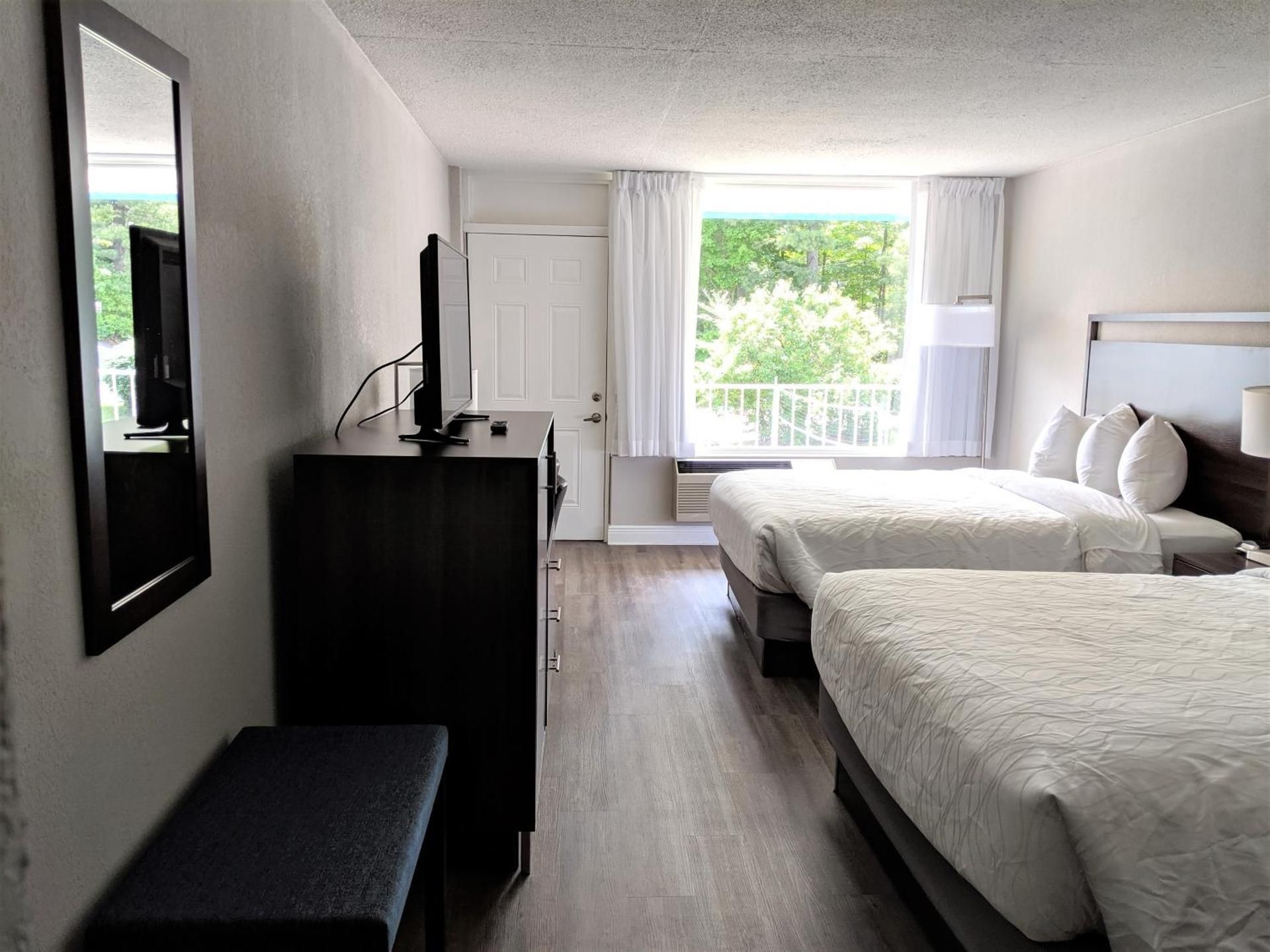 Deluxe Room with Two Queen Beds - Beachside