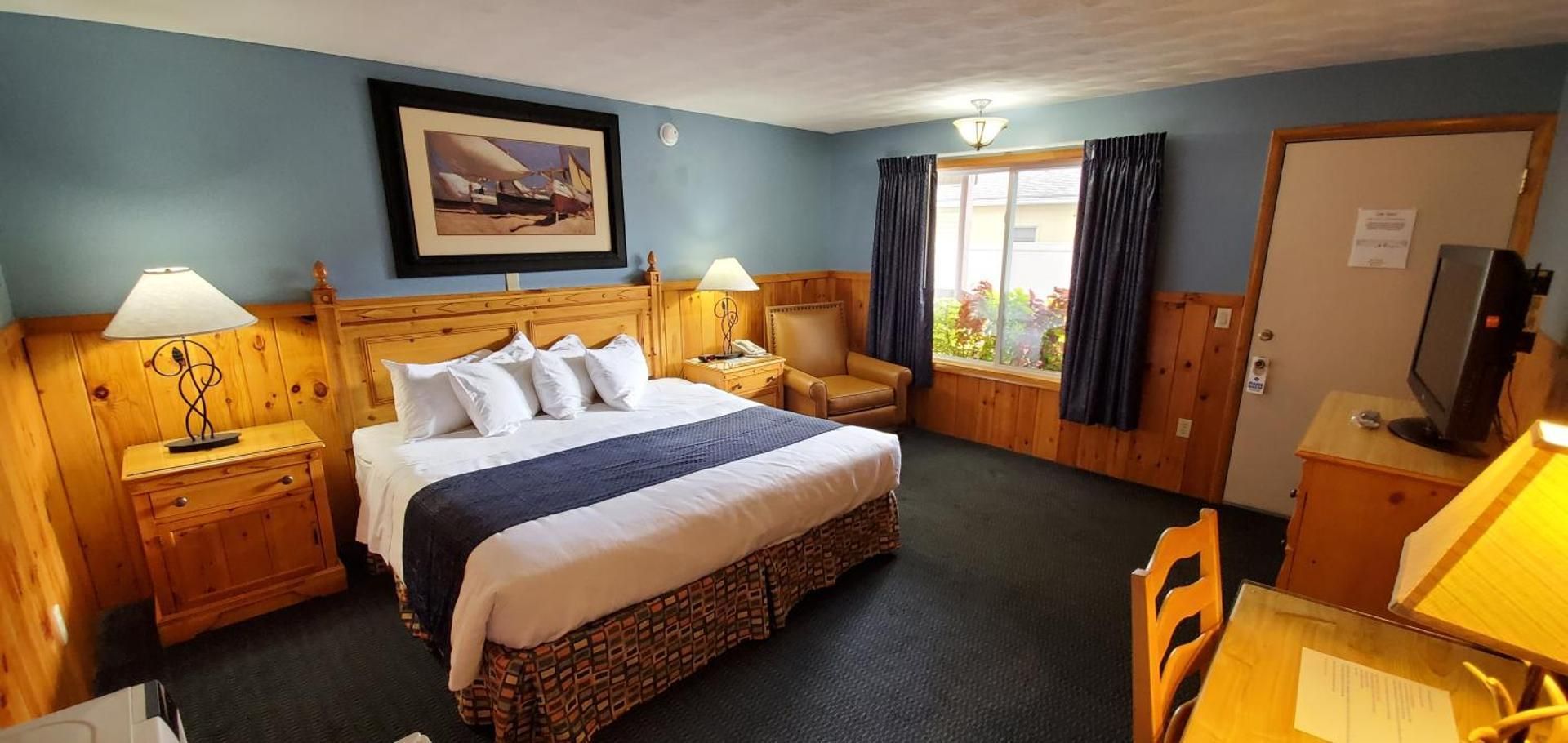 Standard King Room