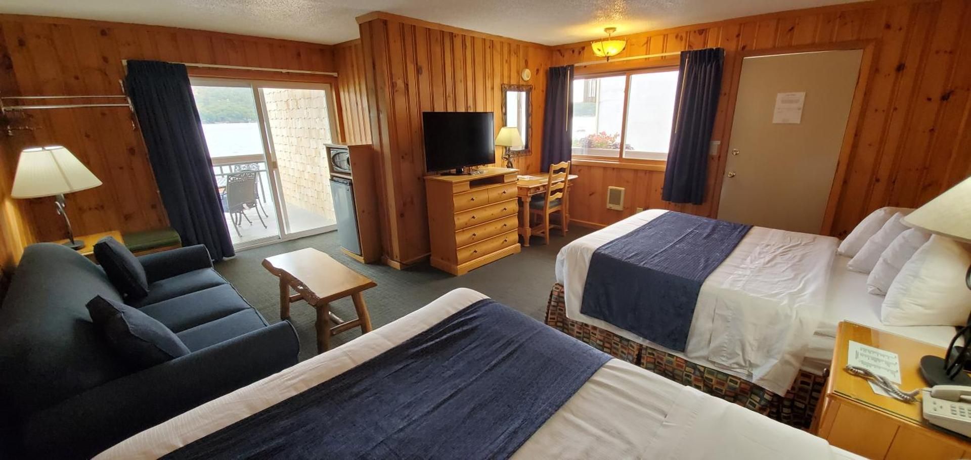 Lakefront Suite