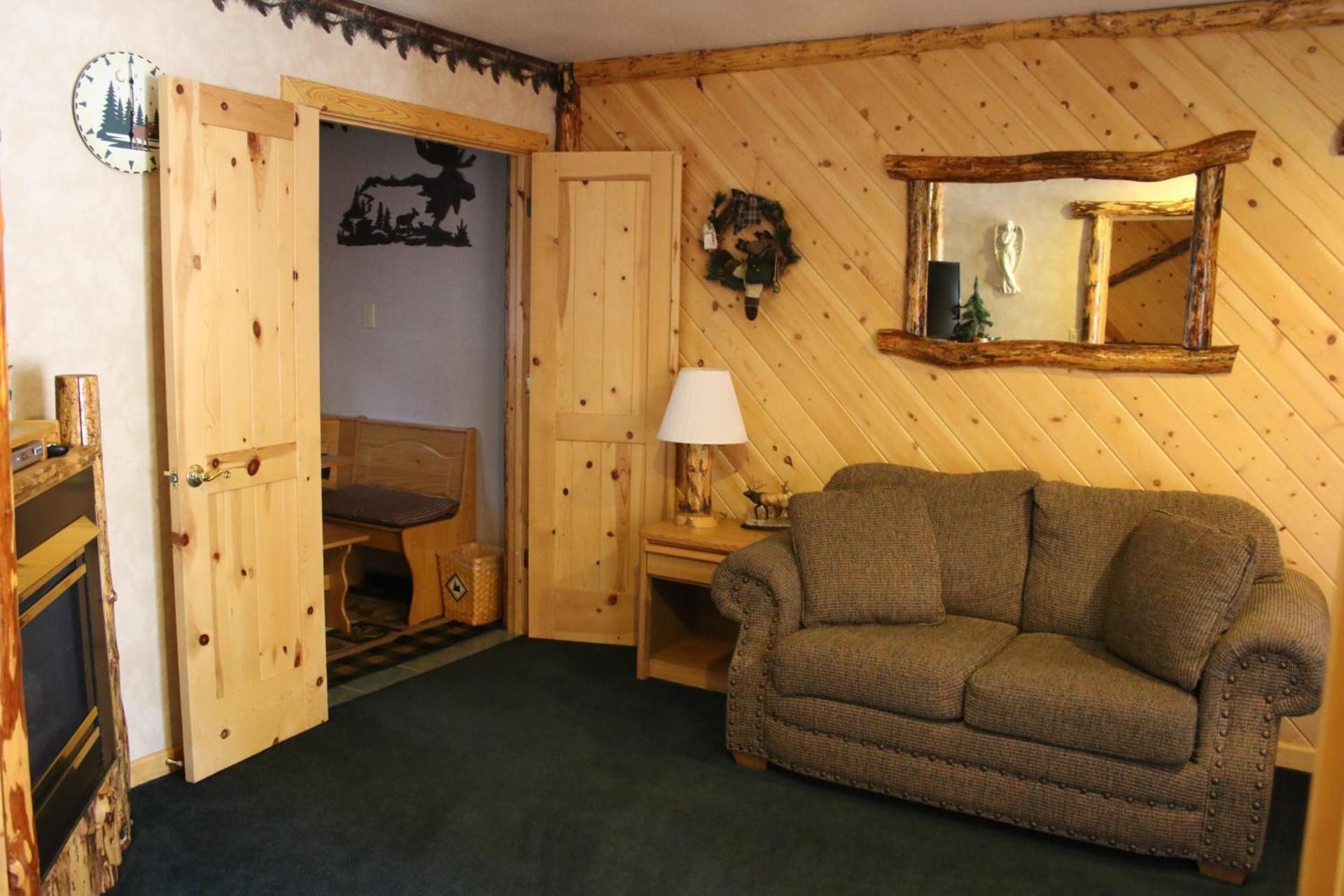 Tahoe Valley Lodge King Suite 2