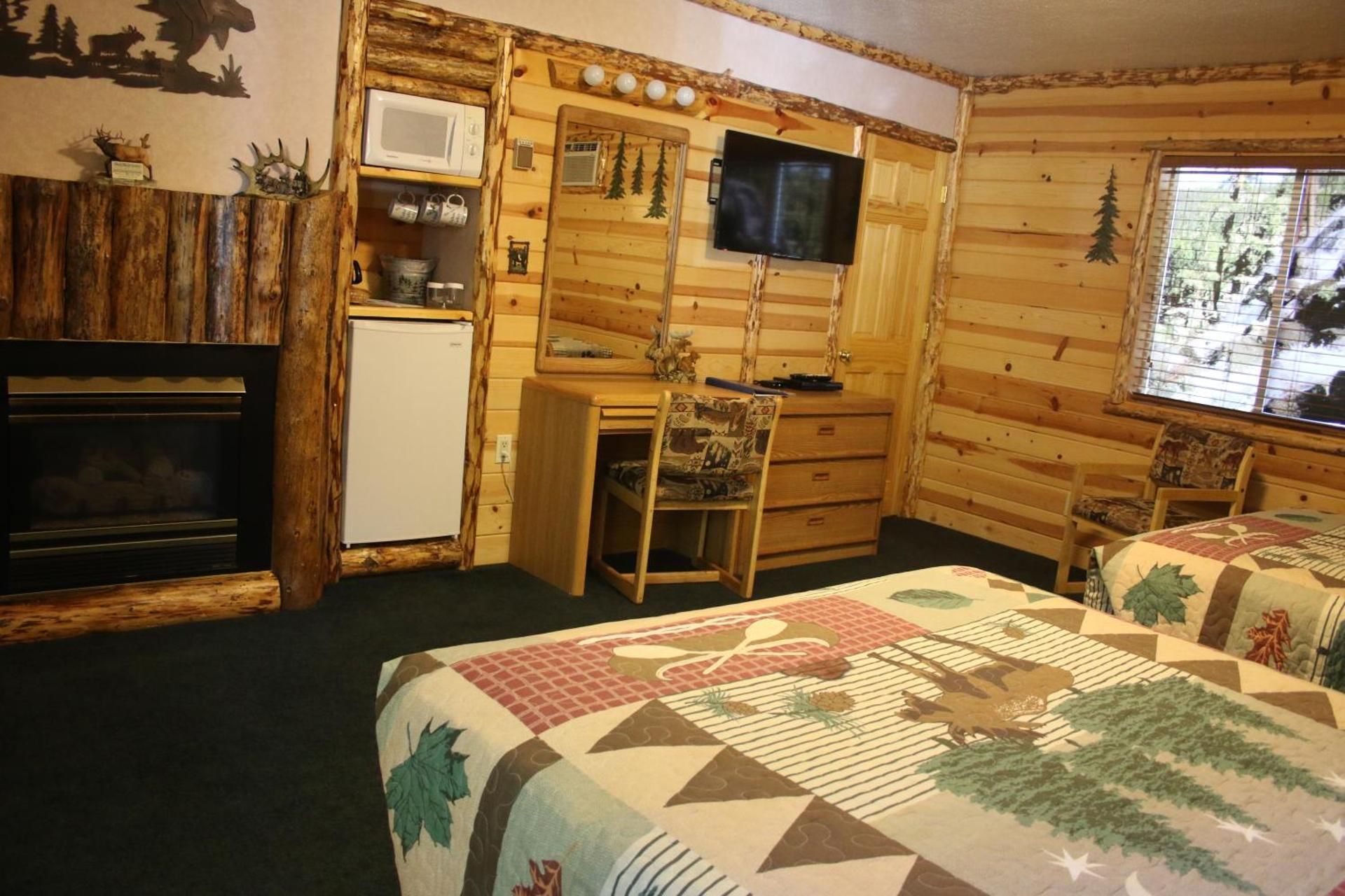 Tahoe Valley Lodge Queen Room with Two Queen Beds