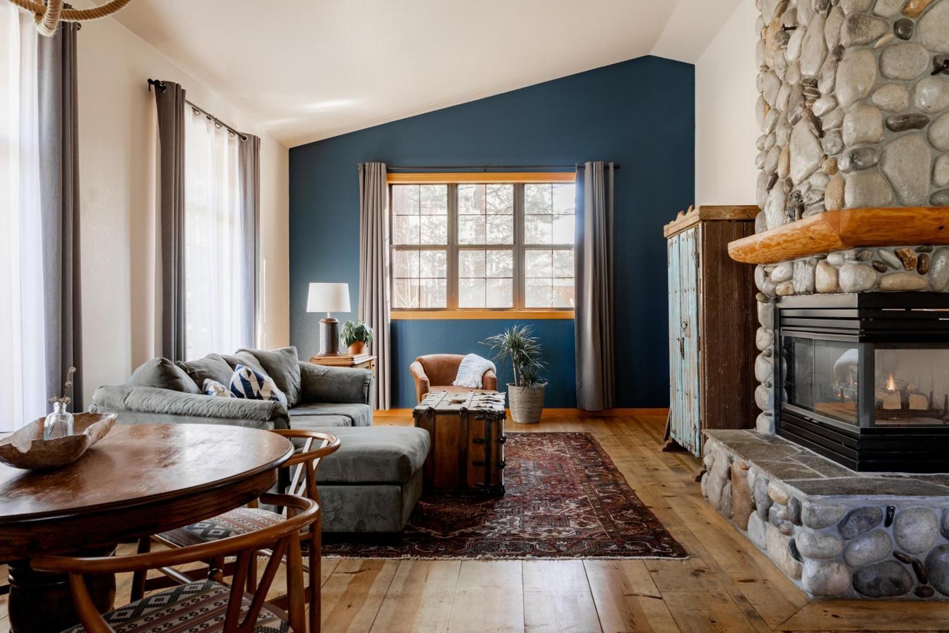 One Bedroom Cottage with Kitchenette