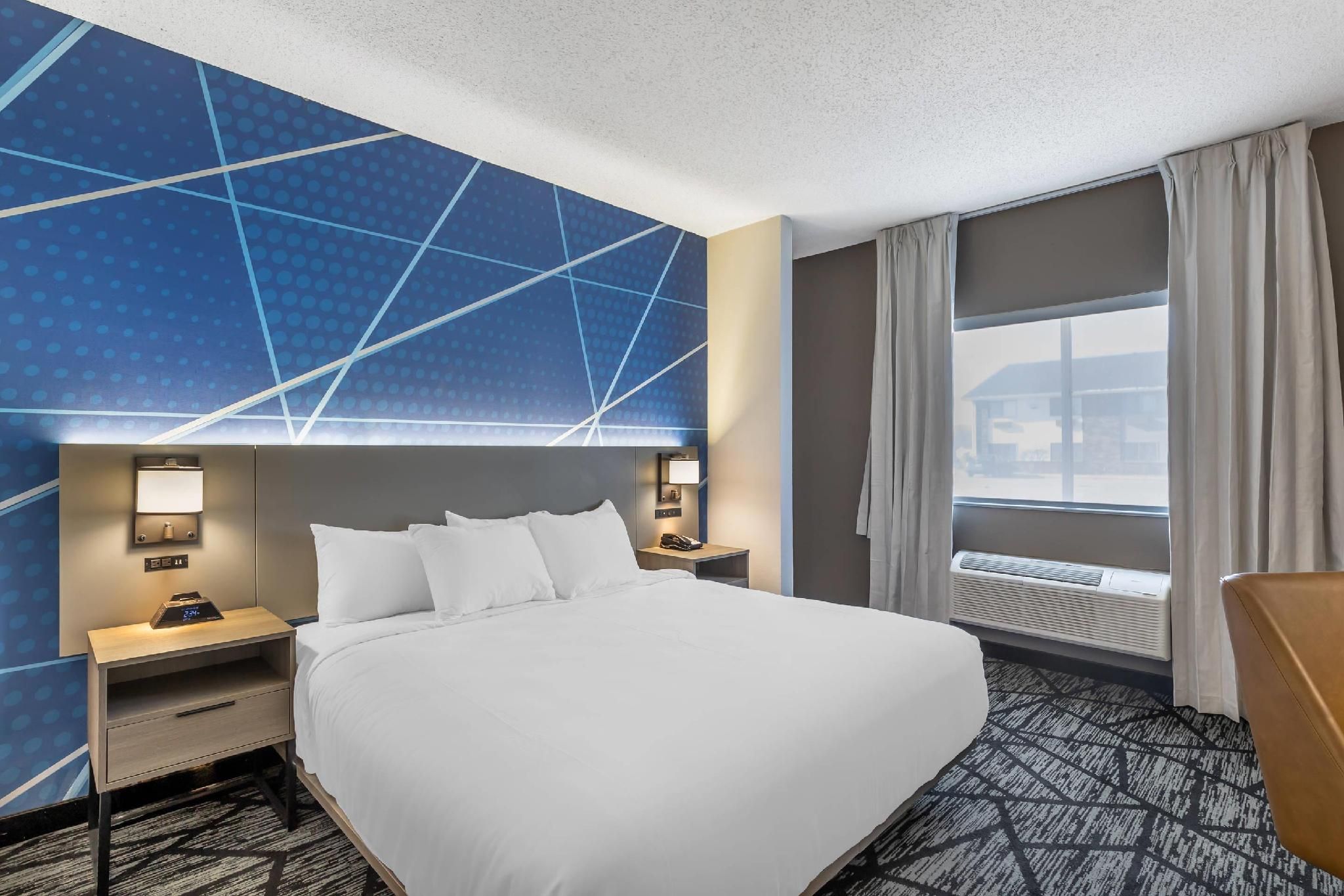 Comfort Inn Davenport East - Bettendorf 1 King Bed, Nonsmoking, Accessible