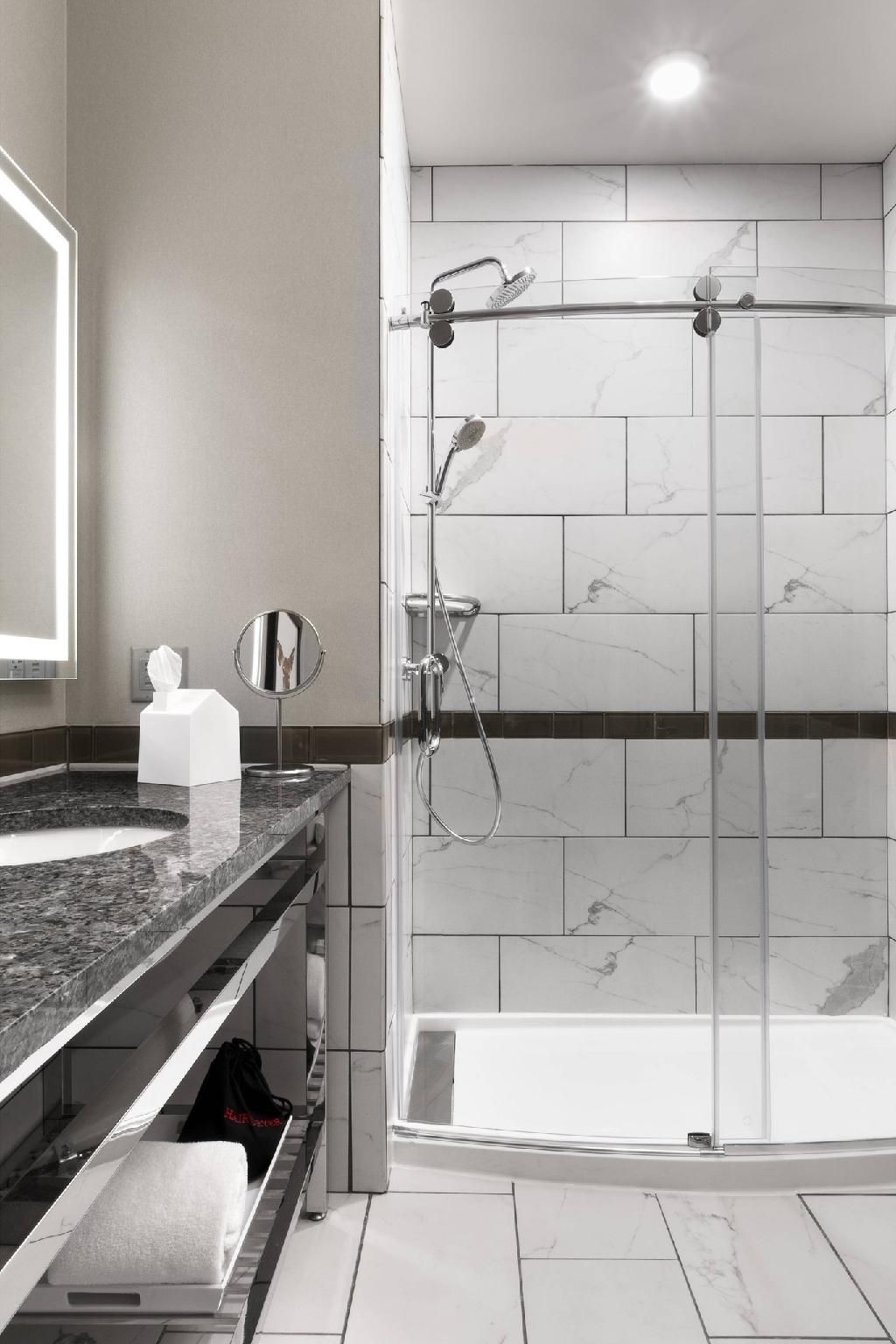 The Current Iowa, Autograph Collection King Executive Suite, 1 Bedroom Executive Suite, 1 King, Sofa bed 2