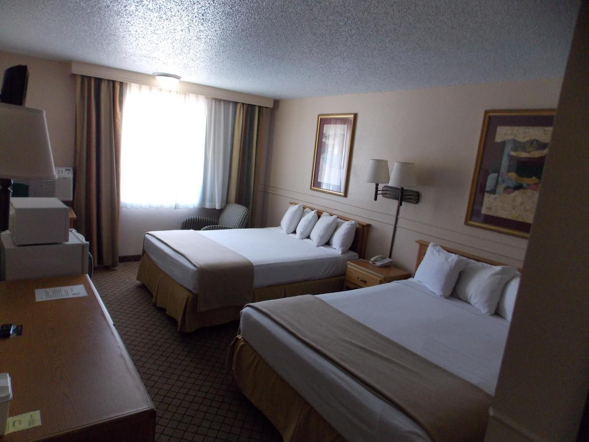 2 Queen Beds-Non Smoking