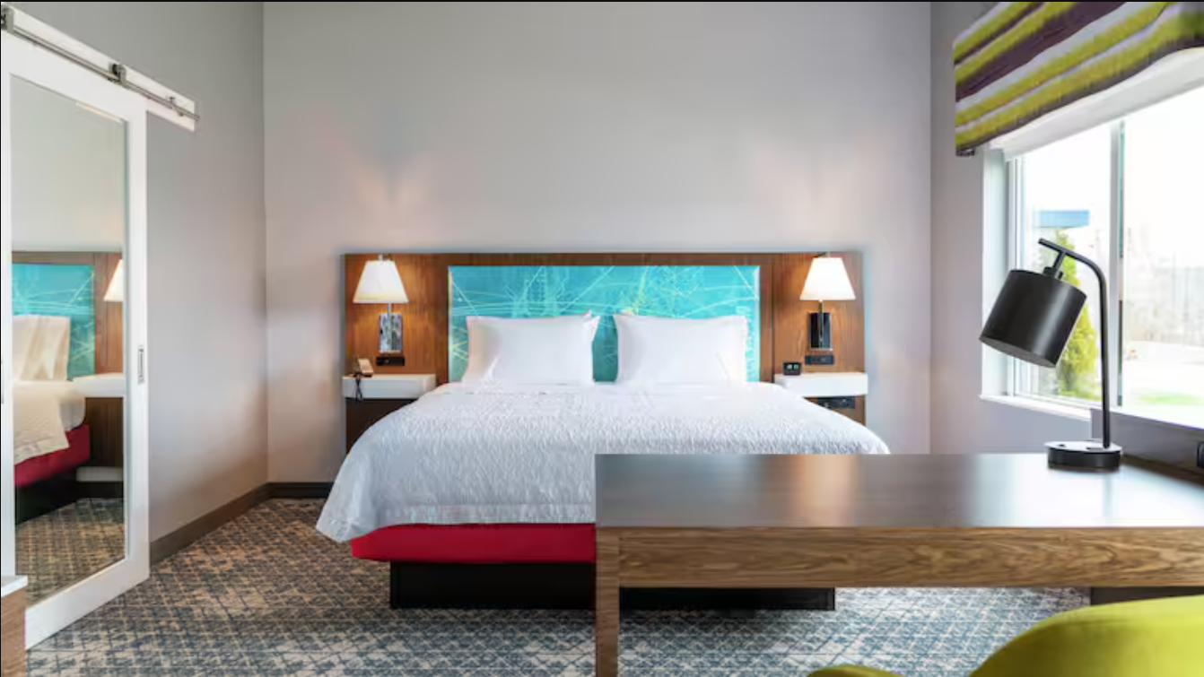 1 King Hearing Accessible