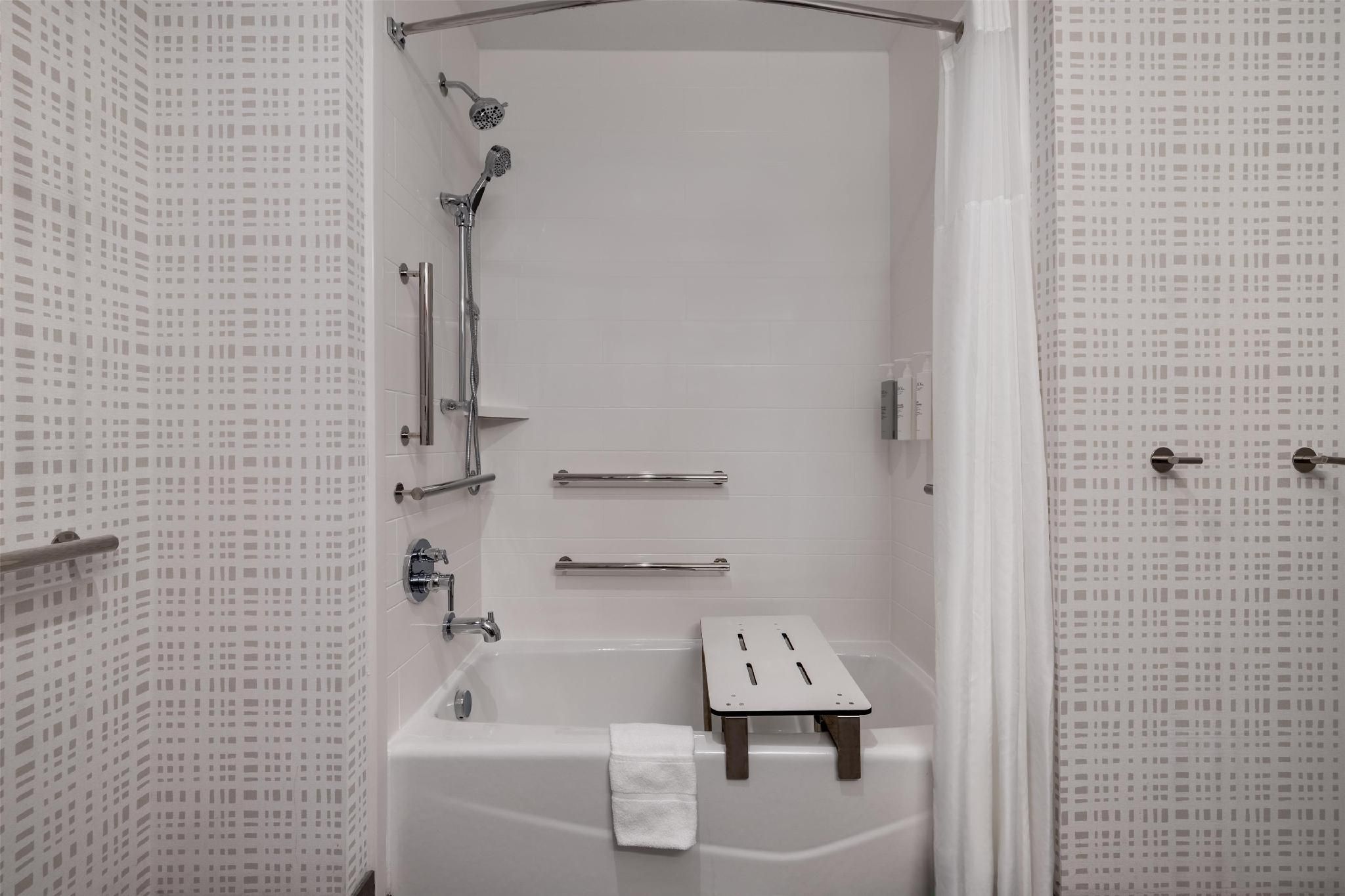 Hampton Inn by Hilton Wichita Falls North 1 King Mobility Access with Tub 3