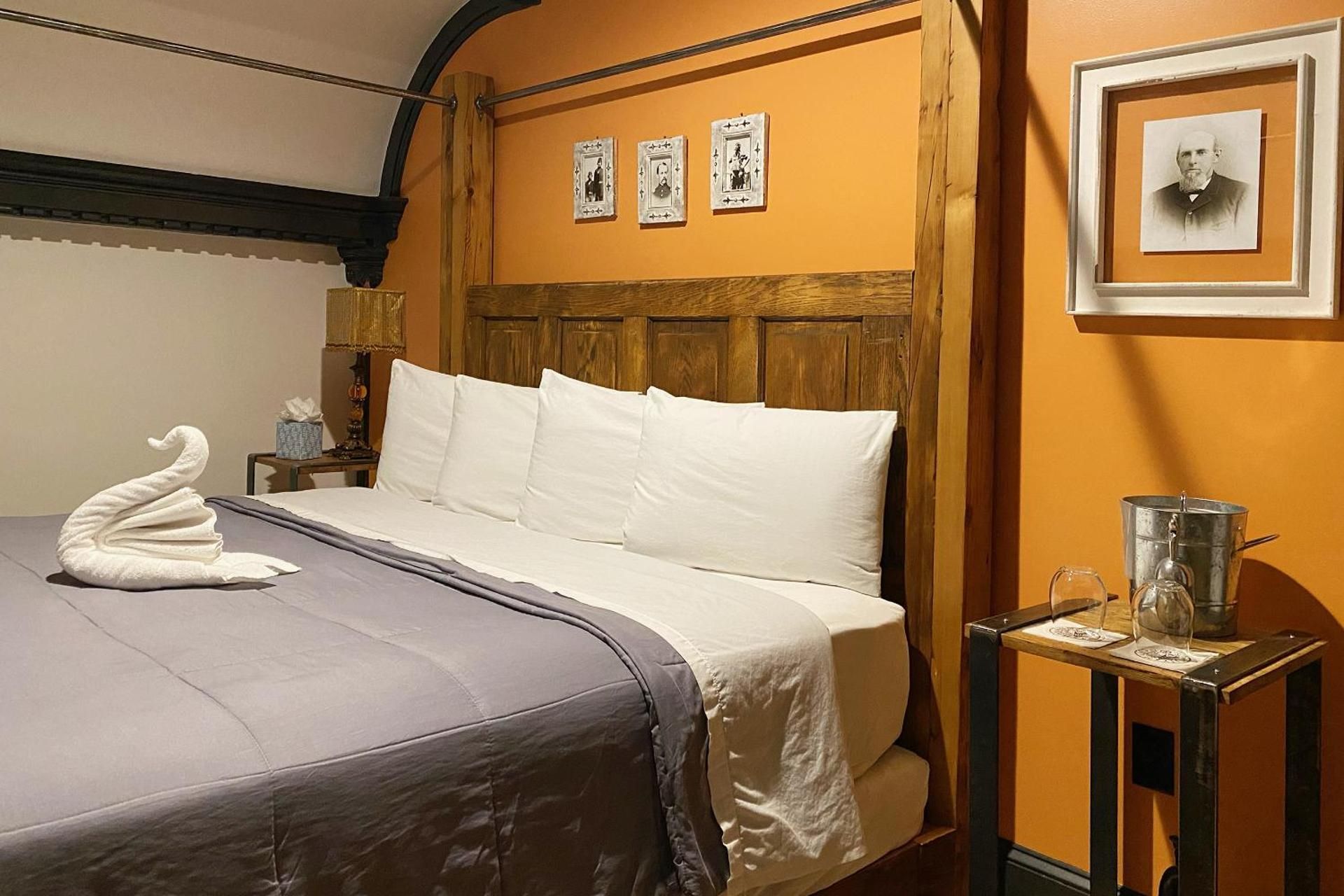 The Soldiers Room (Windowless)