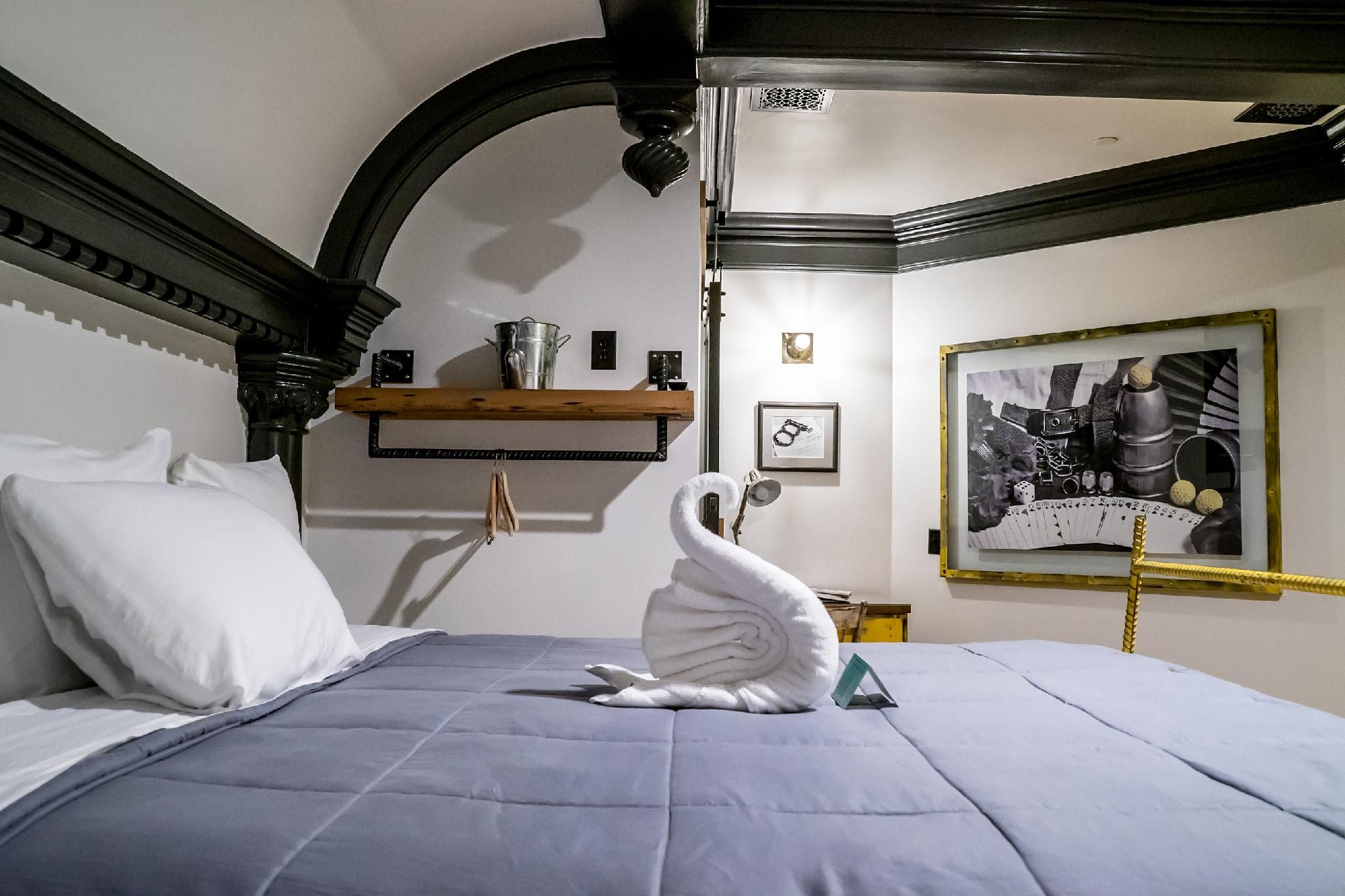 The Houdini Room