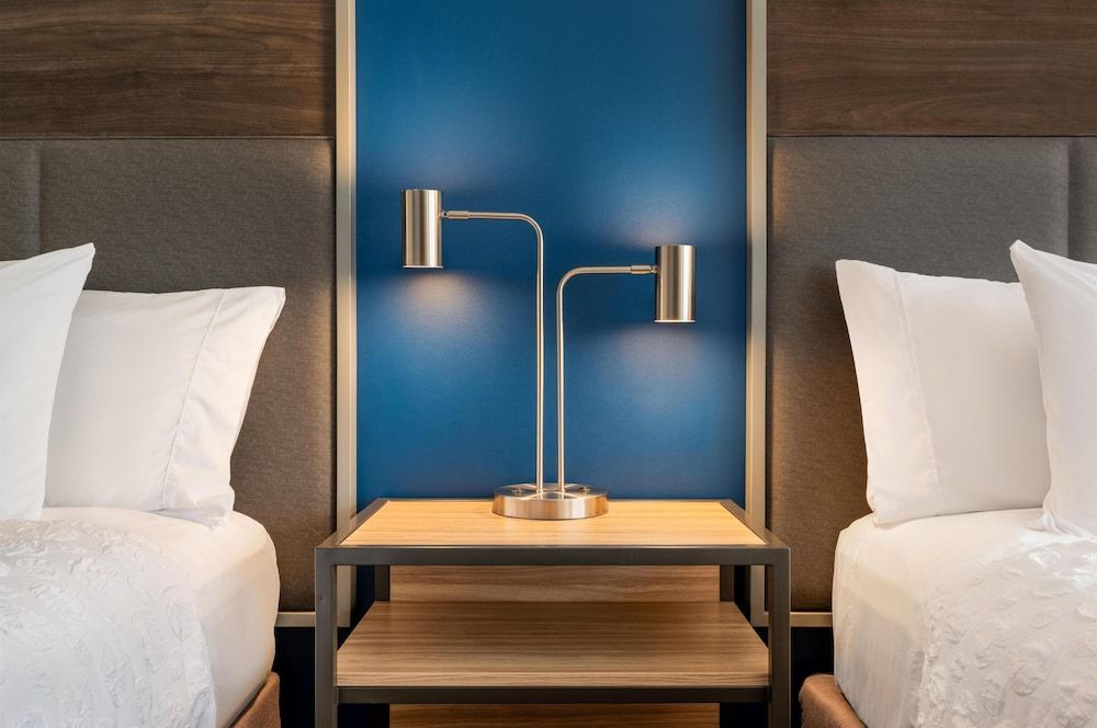 Tru By Hilton Battle Creek Room, 2 Queen Beds, Accessible, Bathtub 5