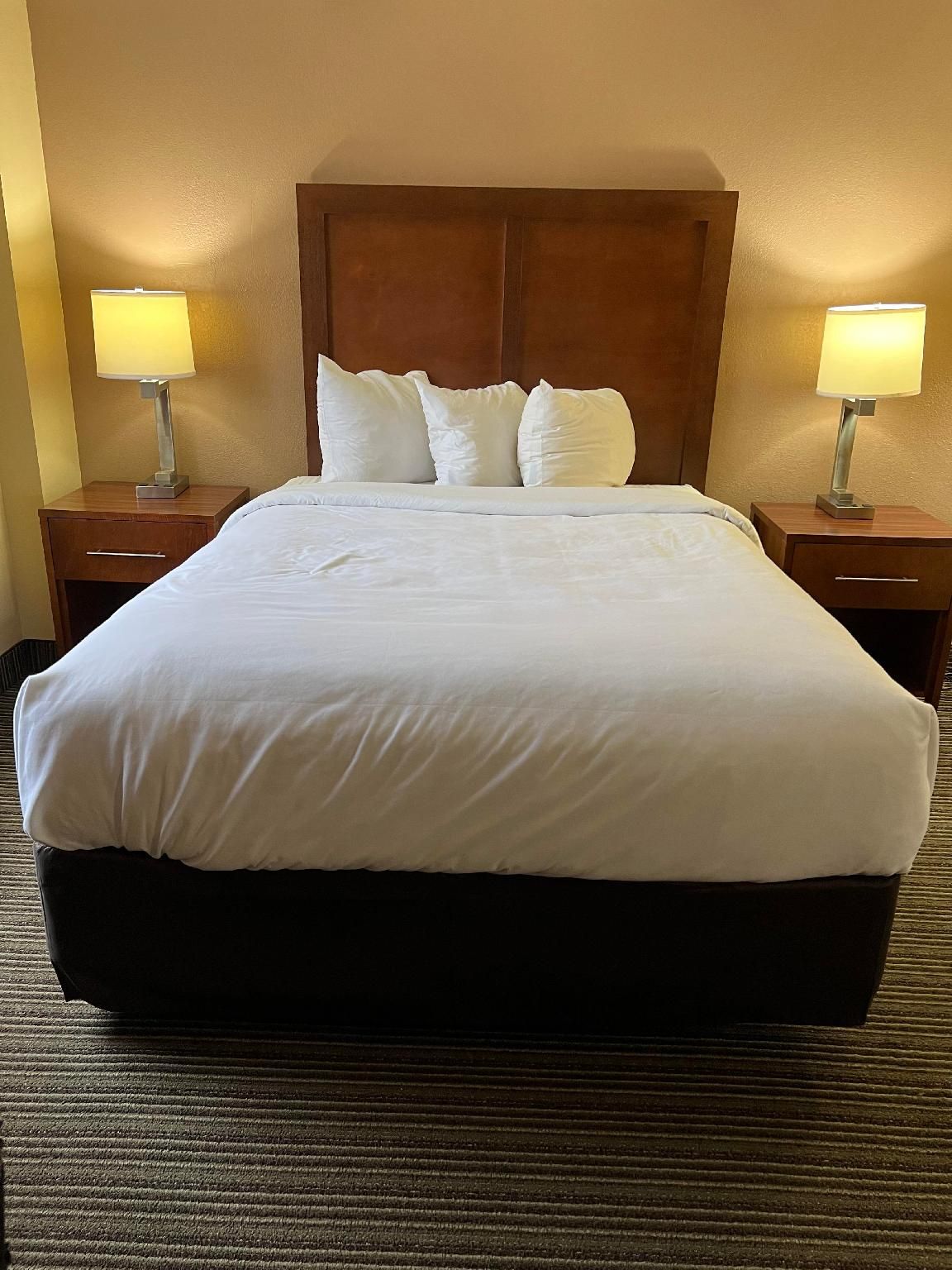 1 Queen Bed, Nonsmoking, Accessible