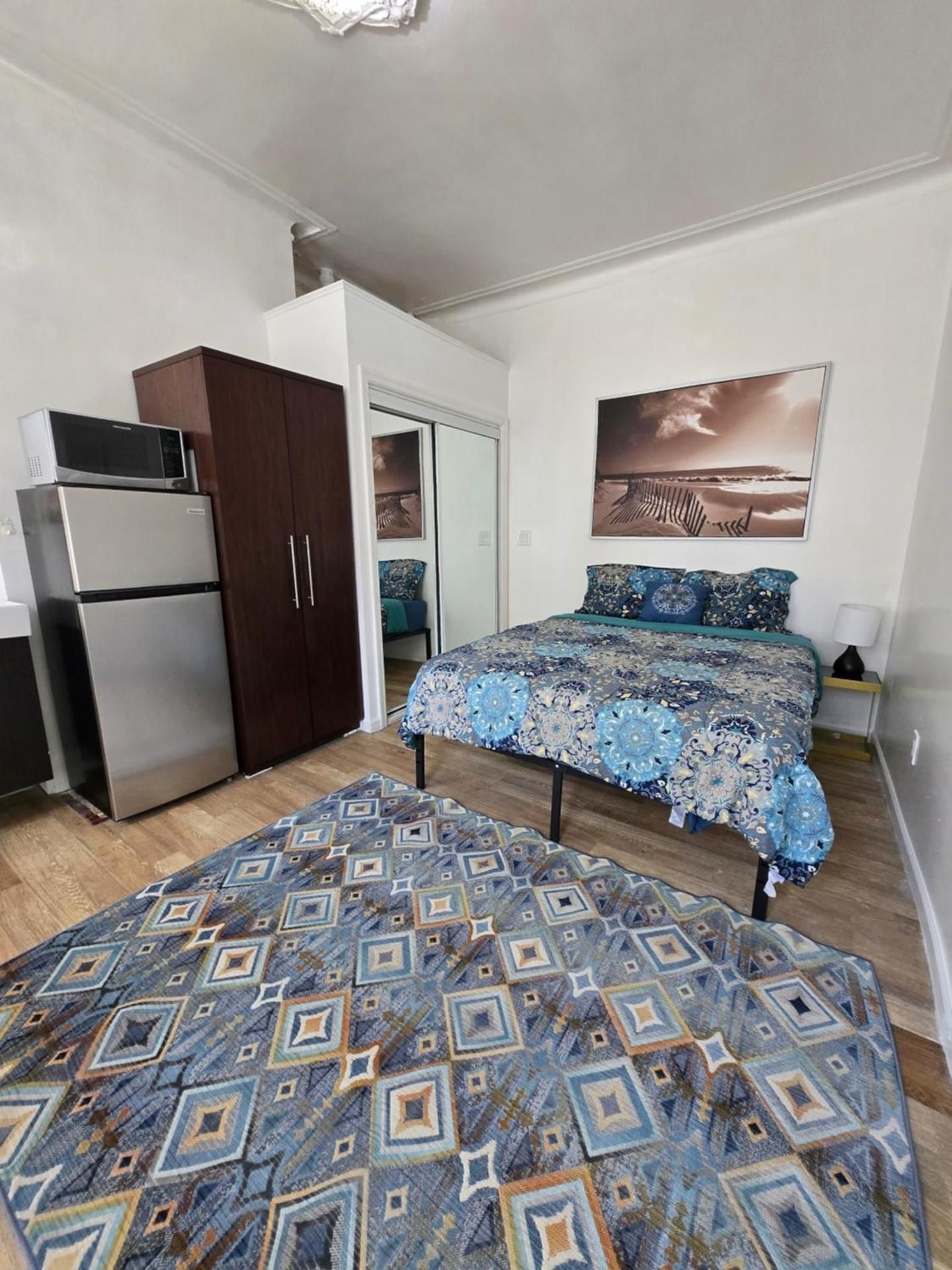 Deluxe Queen Room