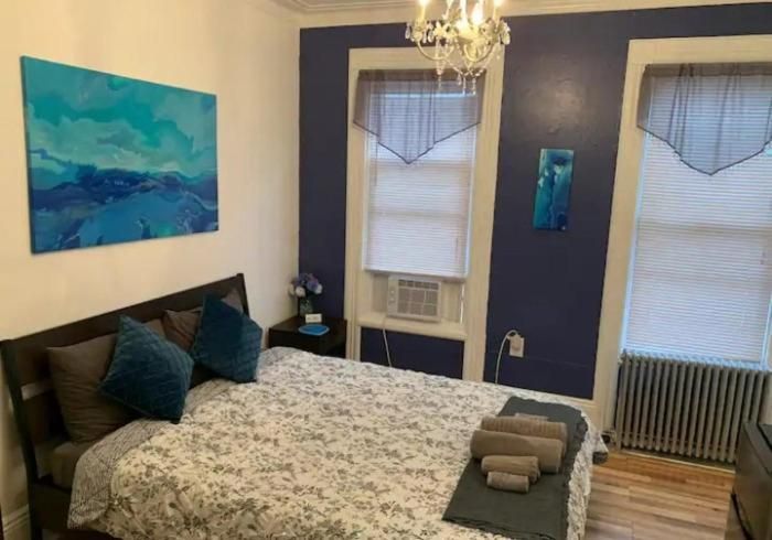 Hudson Guest House Double Room with Shared Bathroom