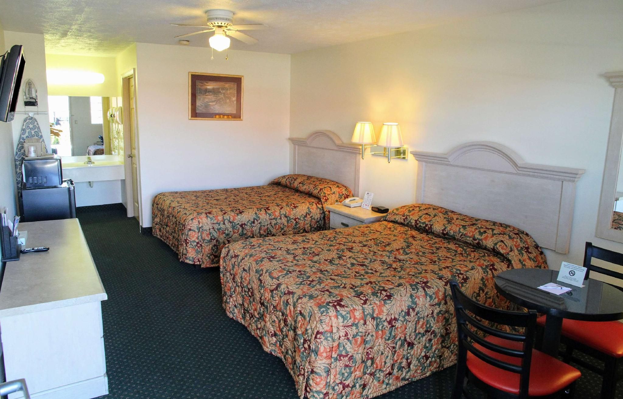 2 Double Beds Smoking