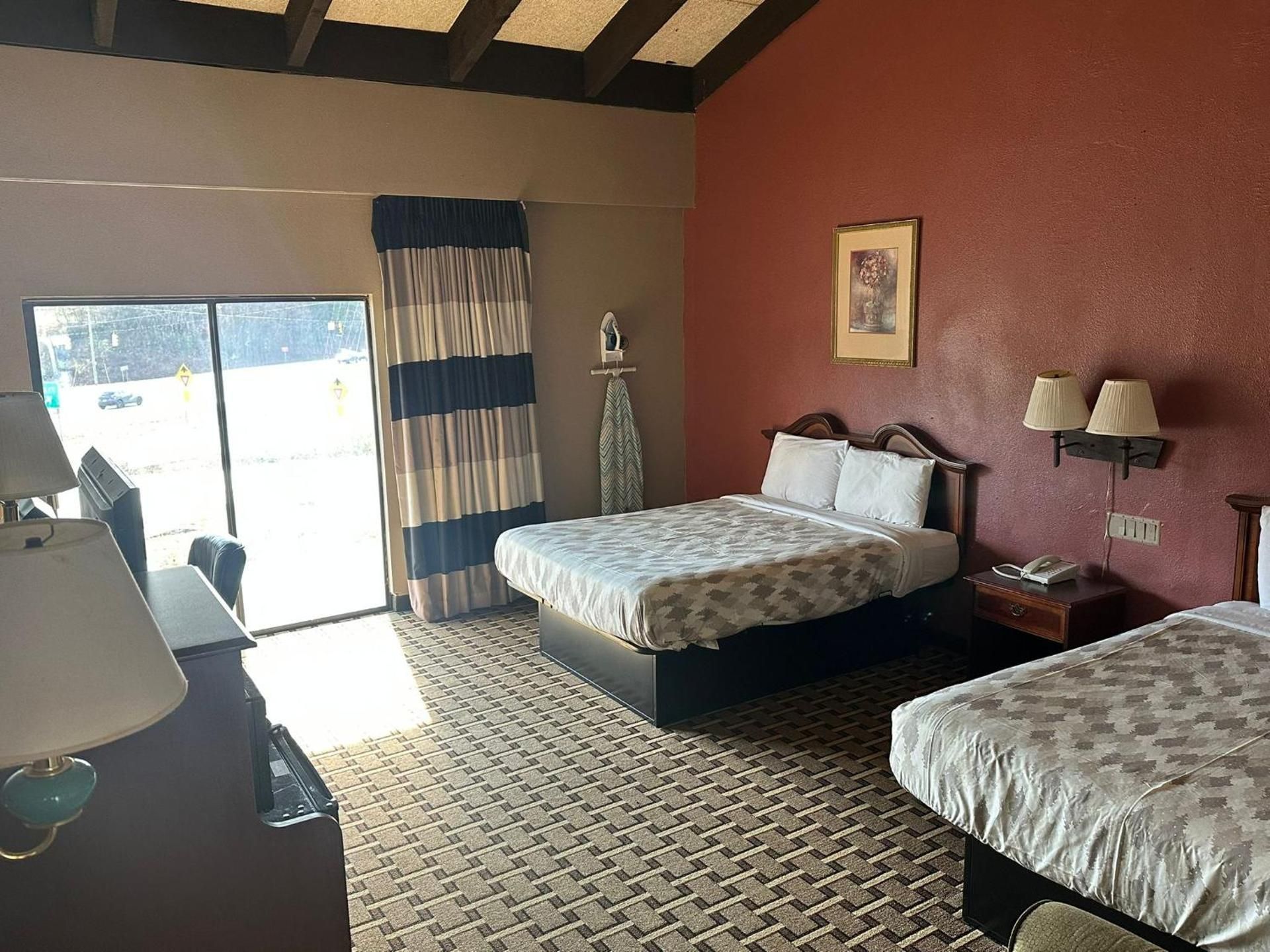 Queen Room with Two Queen Beds and Mountain View - Non-Smoking