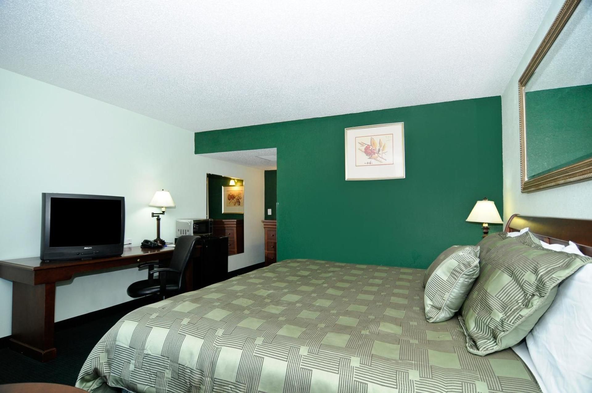 King Room - Disability Access - Non-Smoking