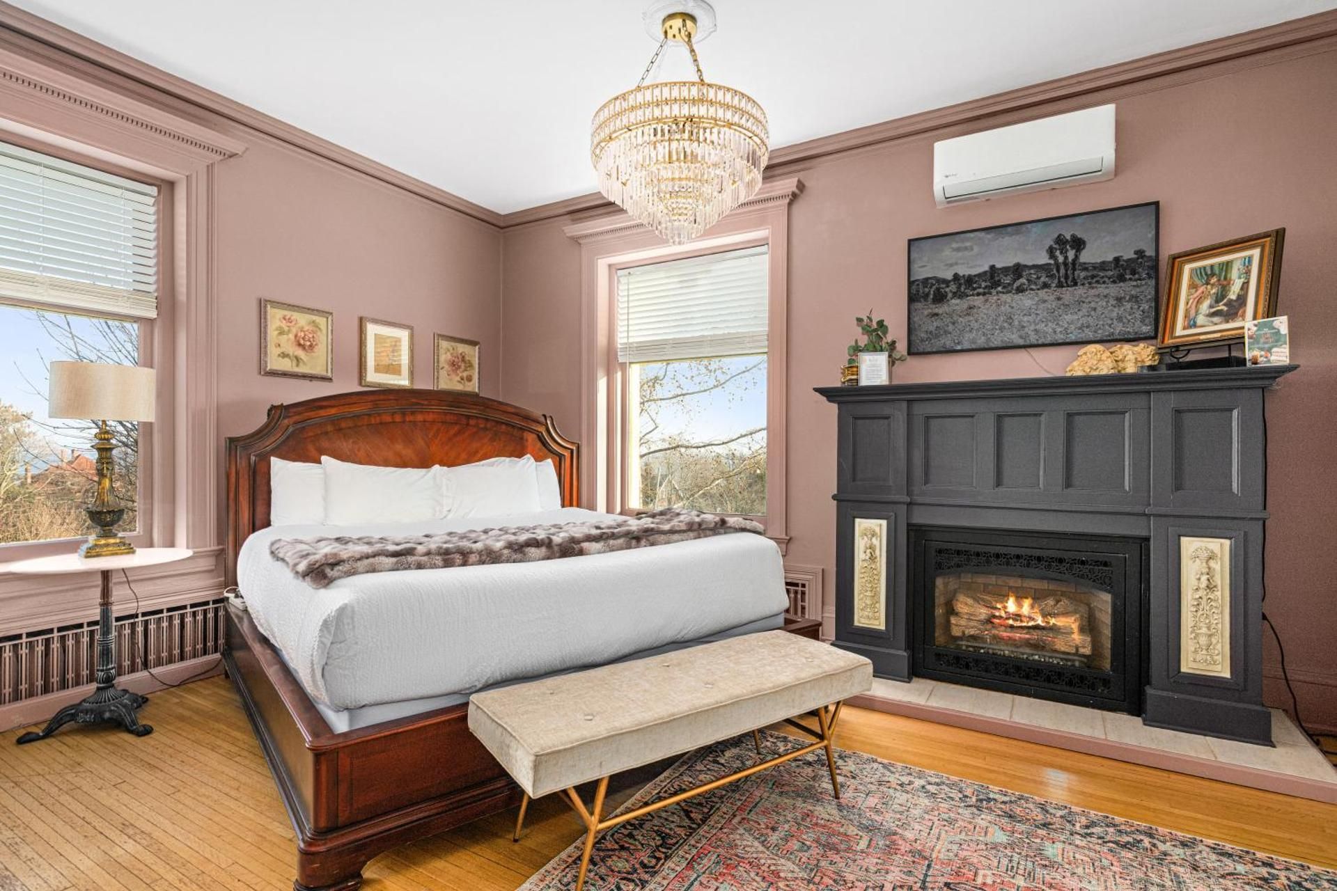 Deluxe Suite with Spa Bath