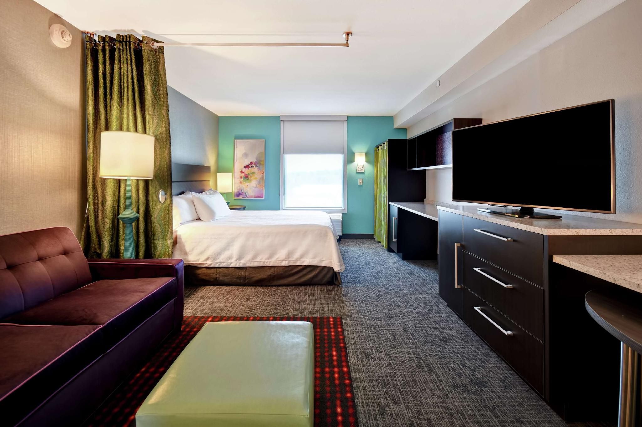 1 KING HEARING ACCESSIBLE STUDIO SUITE NOSMOK