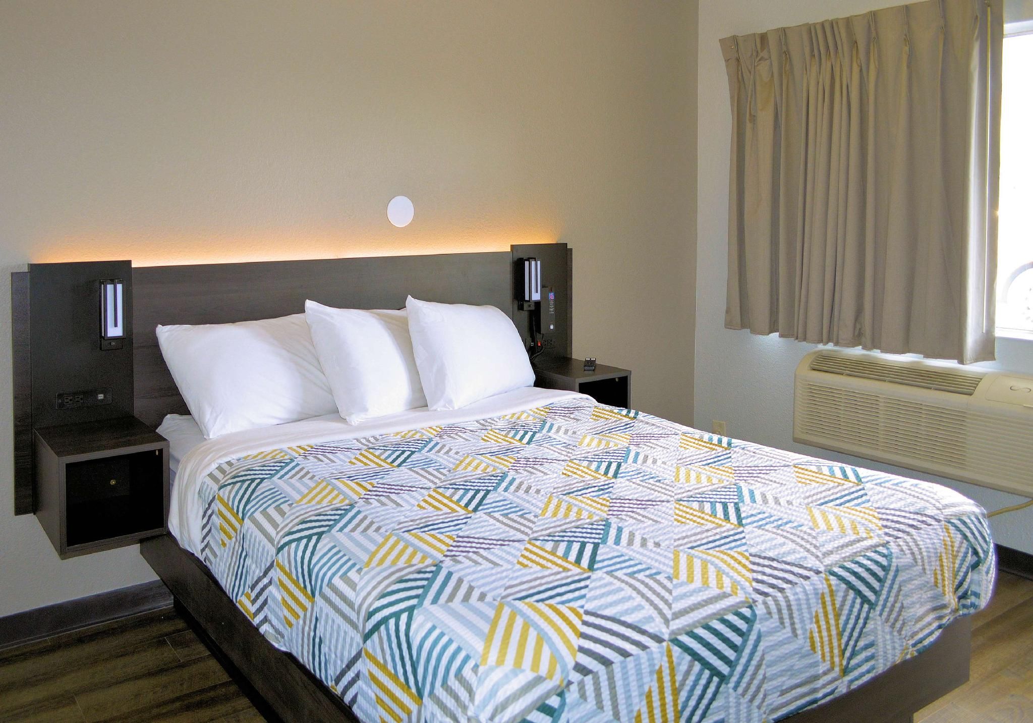 2 Full Beds | Non-Smoking