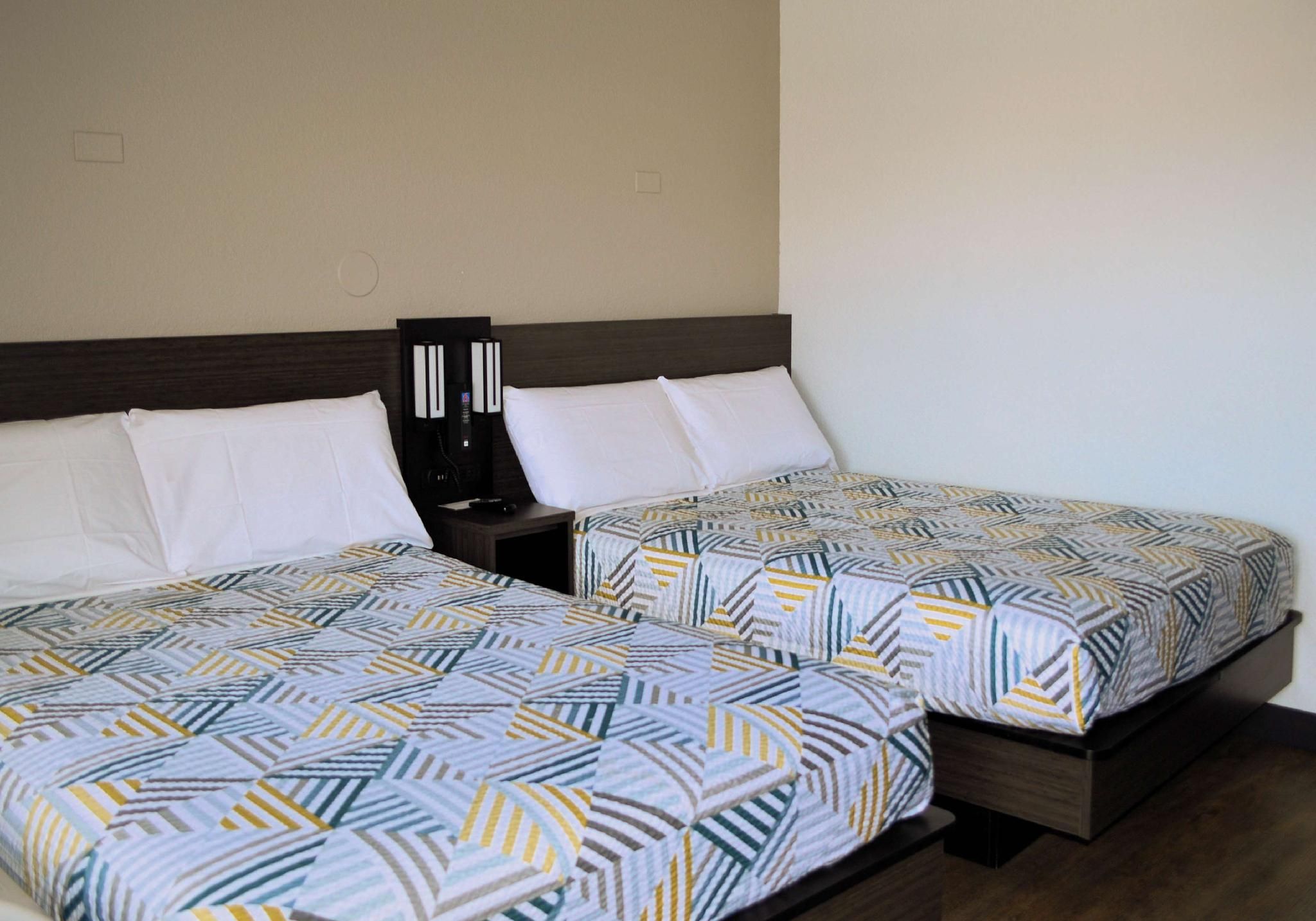 2 Full Beds | Non-Smoking
