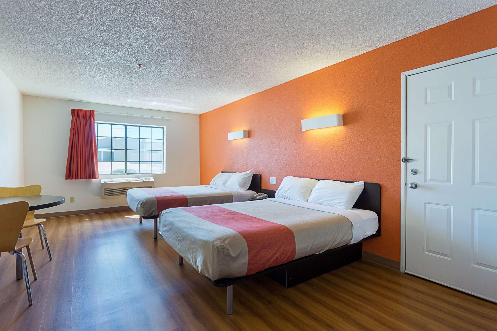 Motel 6 Williams, AZ - West - Grand Canyon 2 Queen Beds - Non-Smoking 2