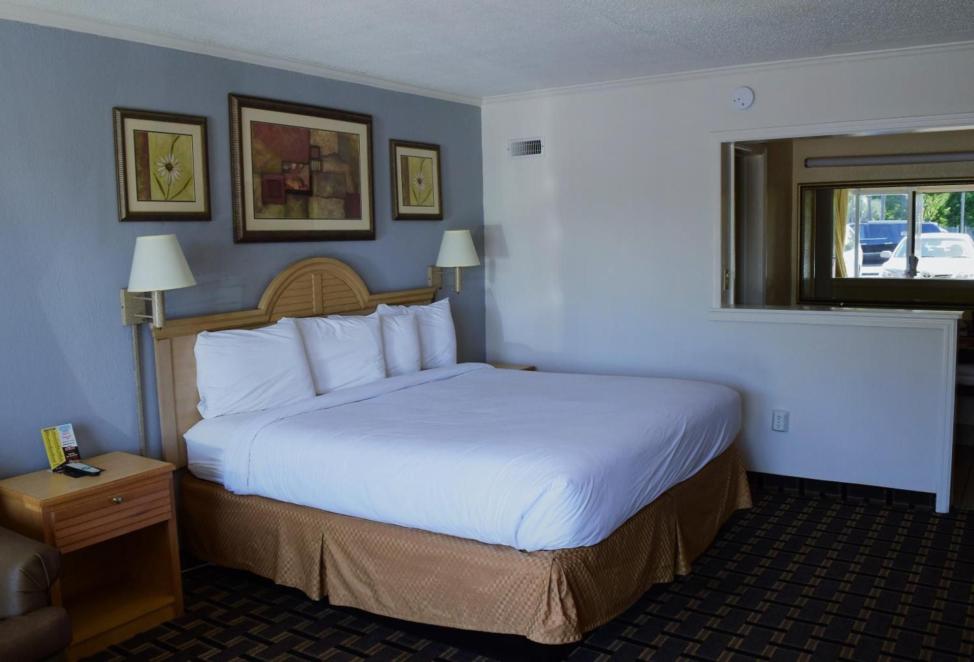 King Room - Non-Smoking