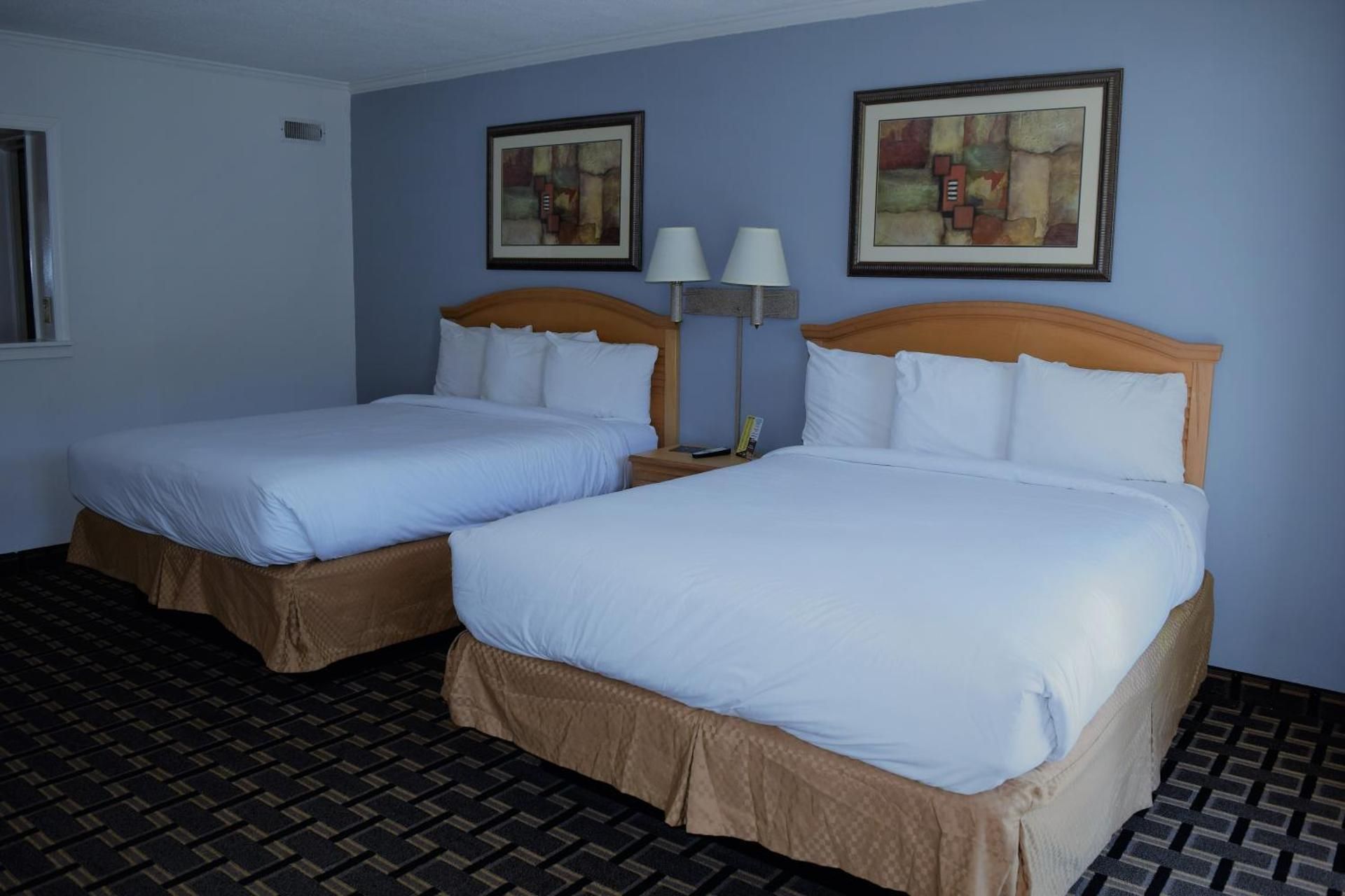 Queen Room with Two Queen Beds - Non-Smoking