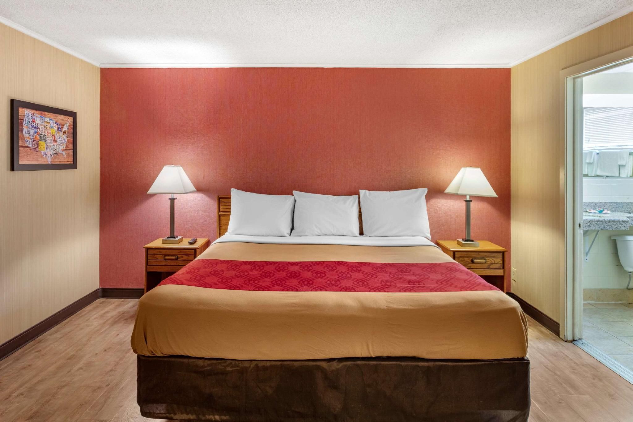 1 King Bed Access Suite Non-Smoking