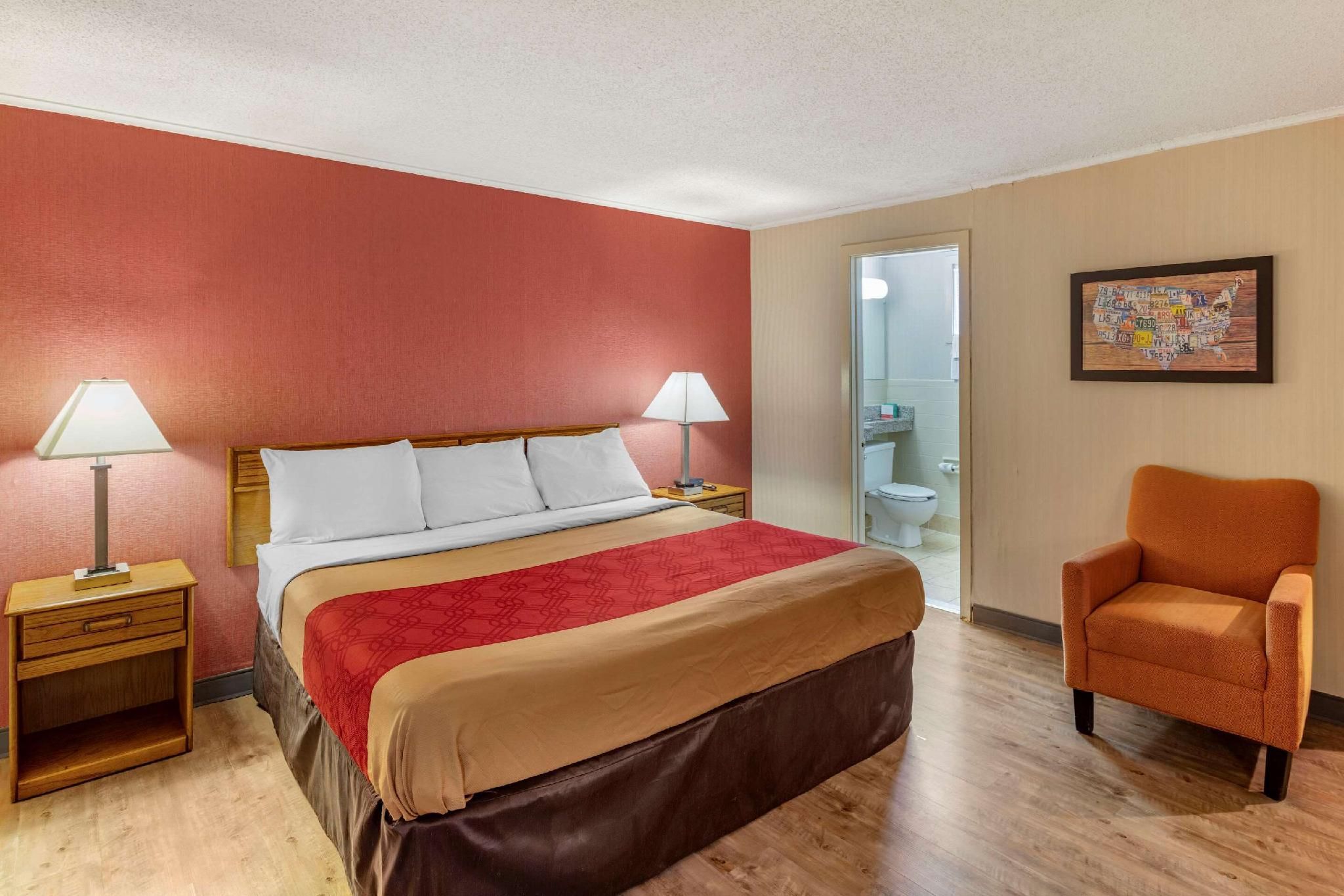 1 King Bed Nonsmoking