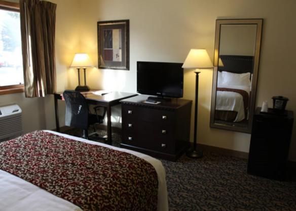 Queen Room - Disability Access
