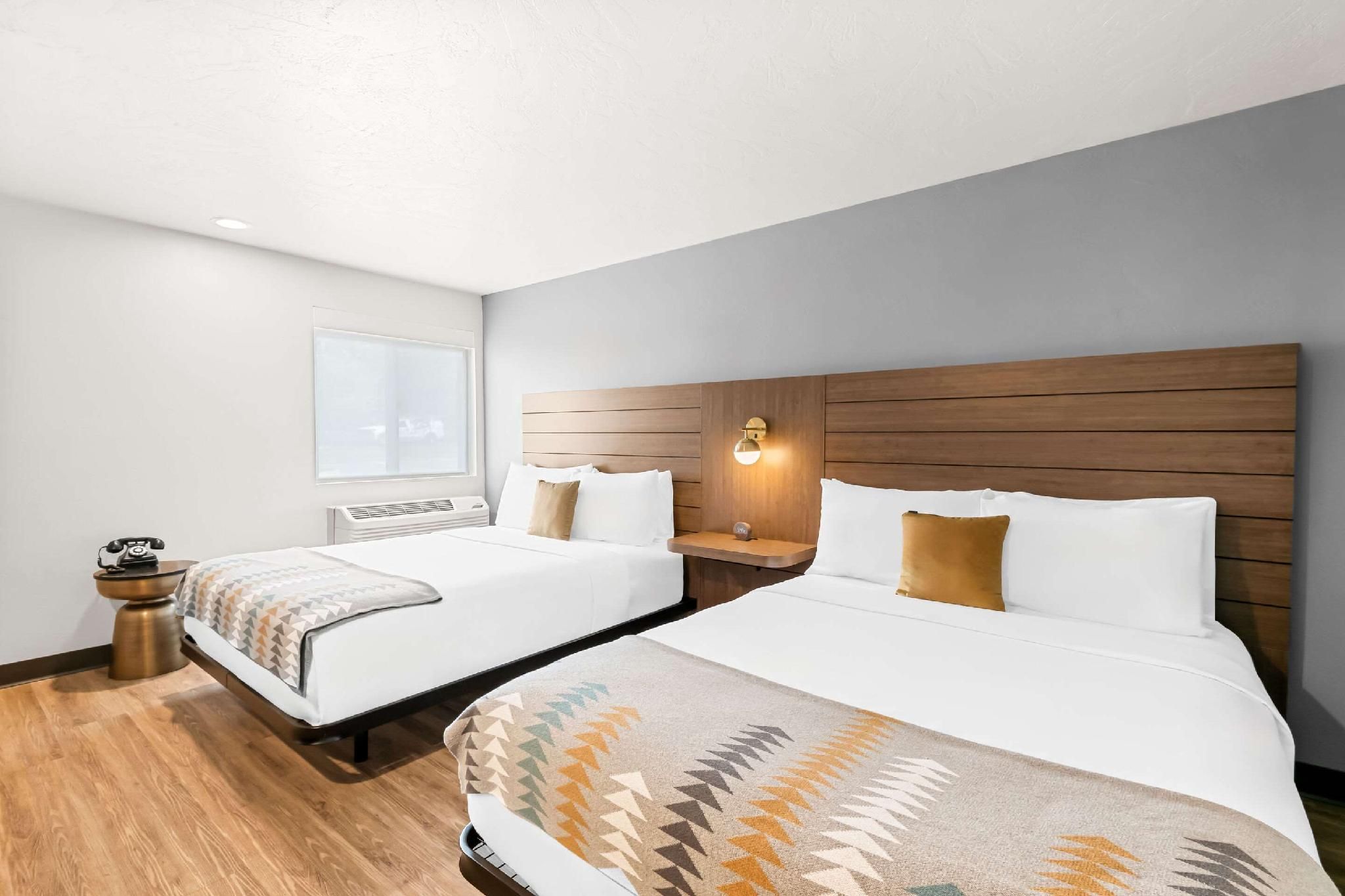 2 Queen Beds, Nonsmoking, Accessible