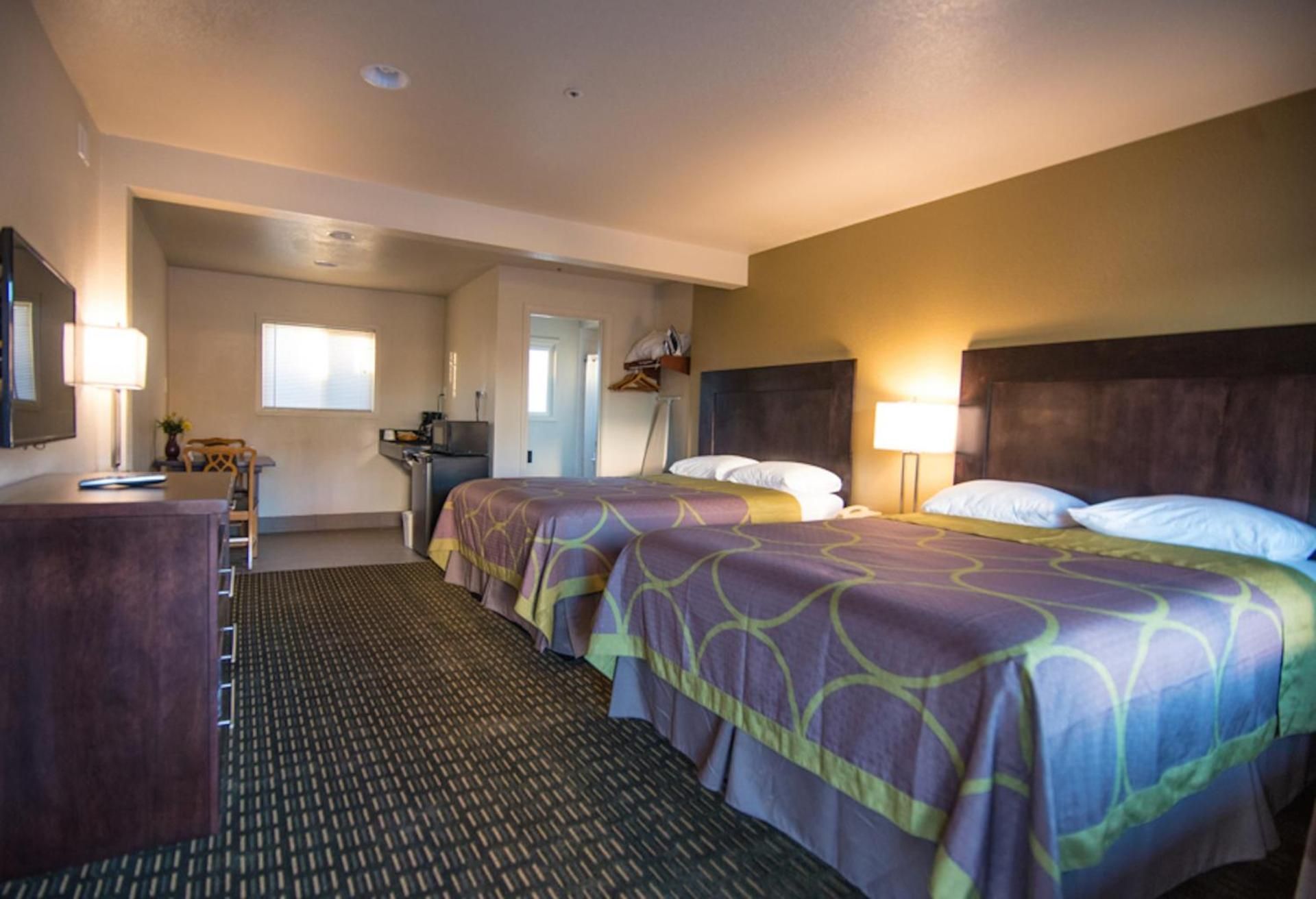 Budget Lodge Eugene 2 Queen Beds Nonsmoking