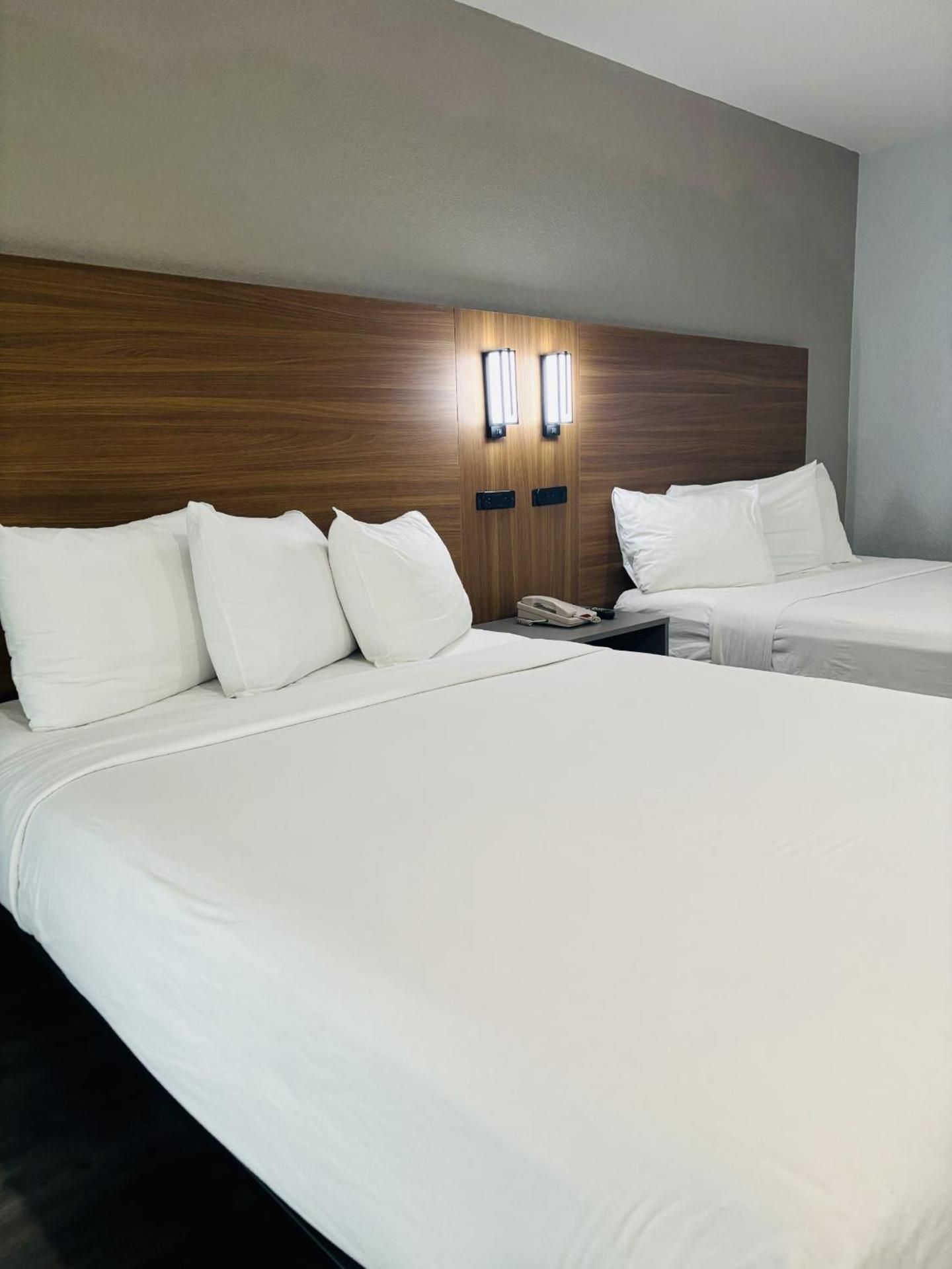 Queen Room with Two Queen Beds - Non-Smoking