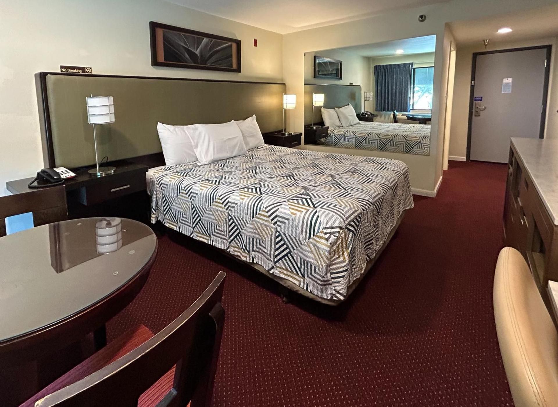 King Room - Disability Access - Smoking