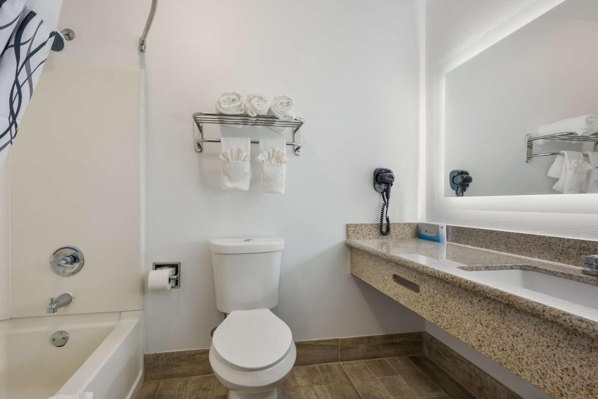 King Room with Mobility Accessible Tub