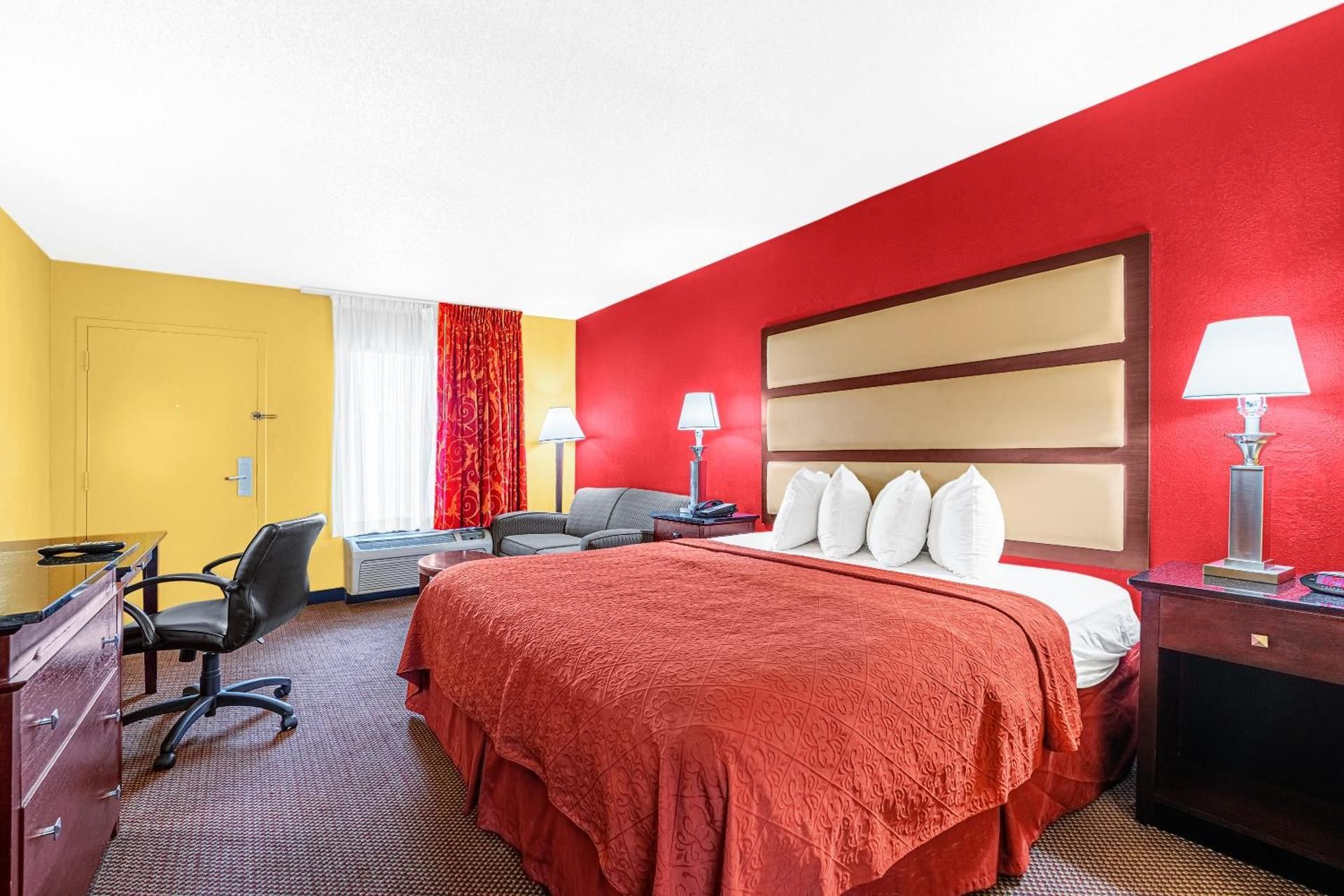 Deluxe King Room - Smoking