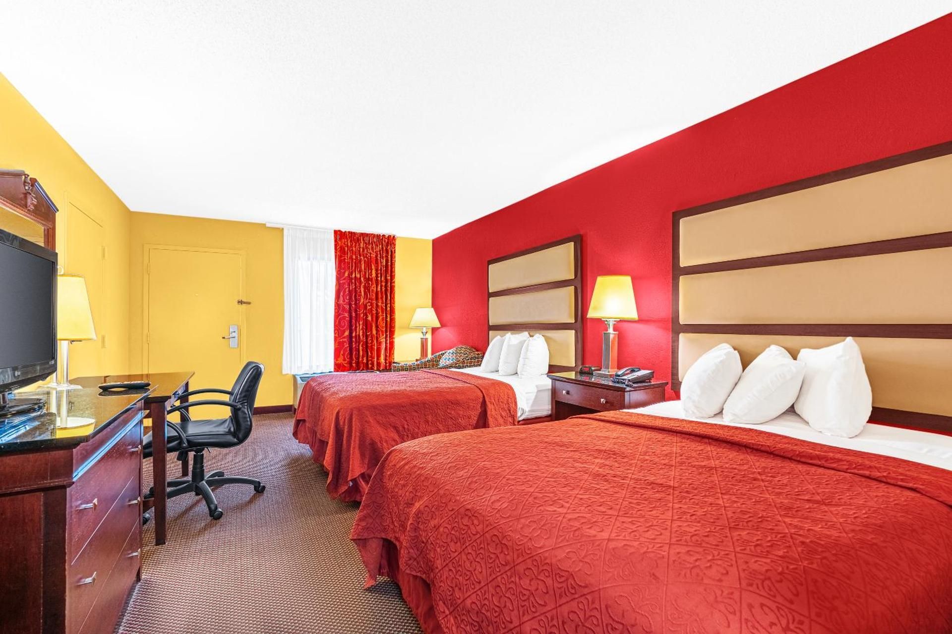 Deluxe Queen Room with Two Queen Beds - Non-Smoking